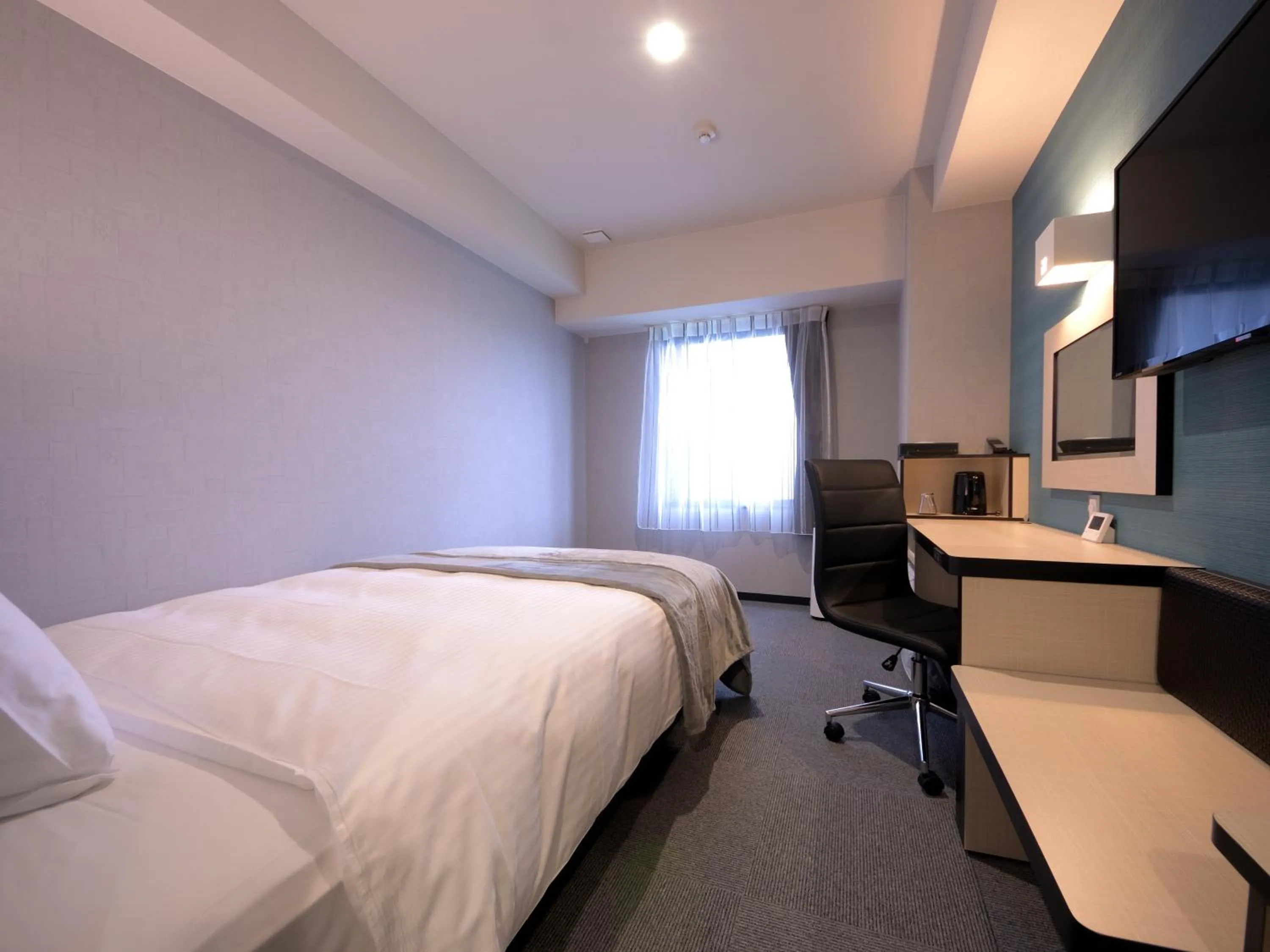 Photo of the whole room, Bed in Green Rich Hotel Tottori Ekimae (Artificial hot spring Futamata Yunohana)