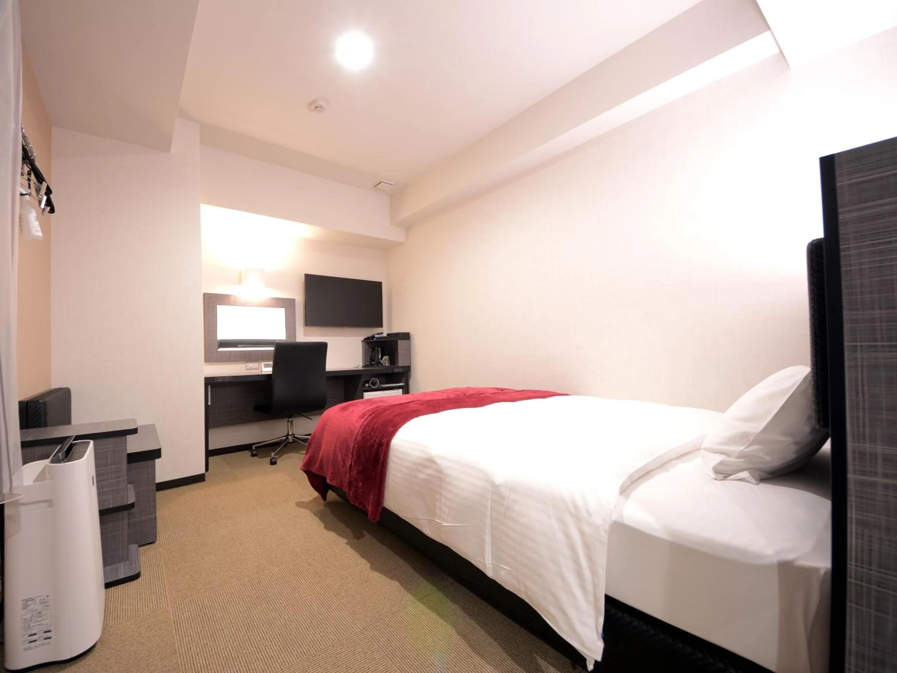 Photo of the whole room, Bed in Green Rich Hotel Tottori Ekimae (Artificial hot spring Futamata Yunohana)