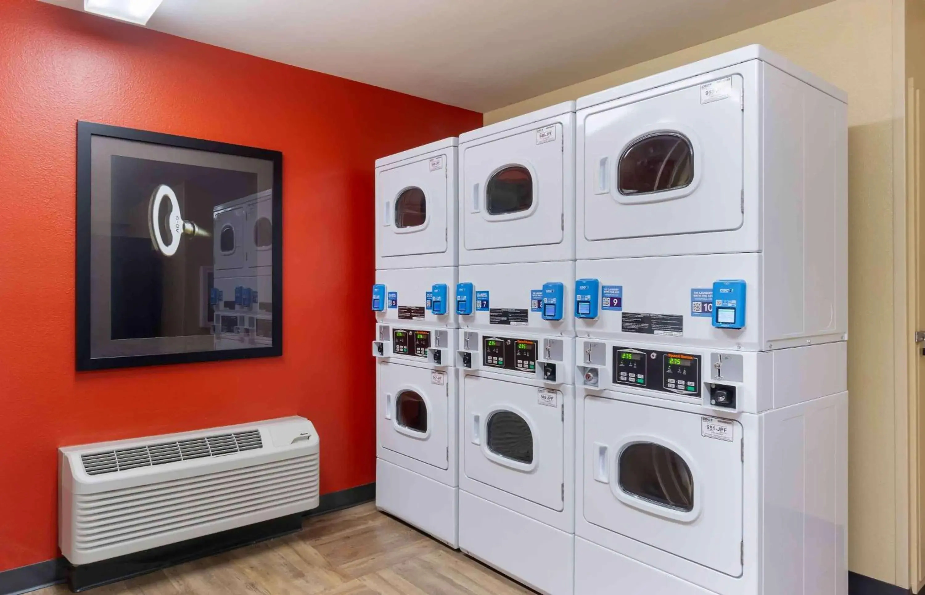 Property building in Extended Stay America Suites - Seattle - Lynnwood Property building in Extended Stay America Suites - Seattle - Lynnwood