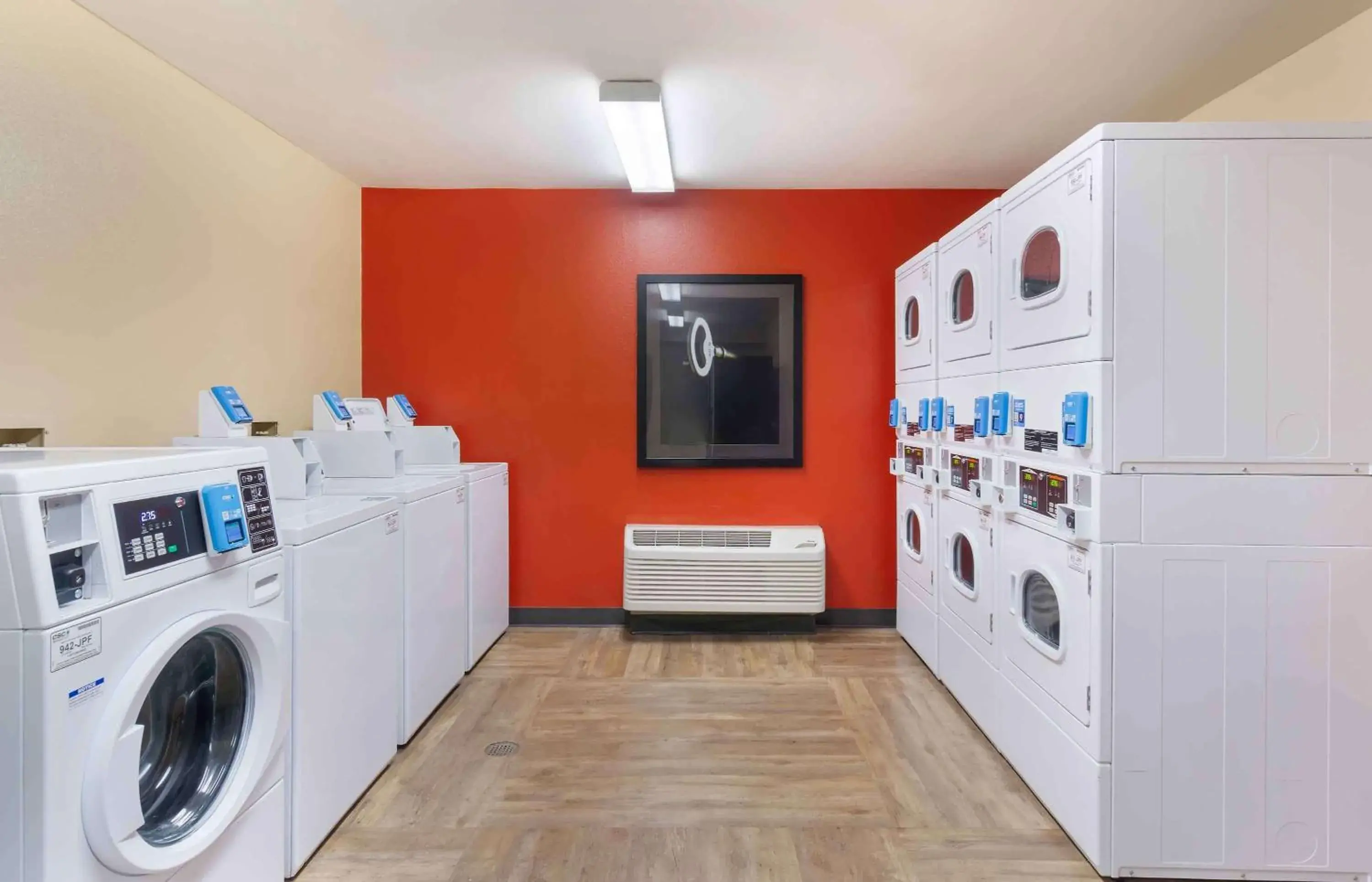 Property building in Extended Stay America Suites - Seattle - Lynnwood Property building in Extended Stay America Suites - Seattle - Lynnwood