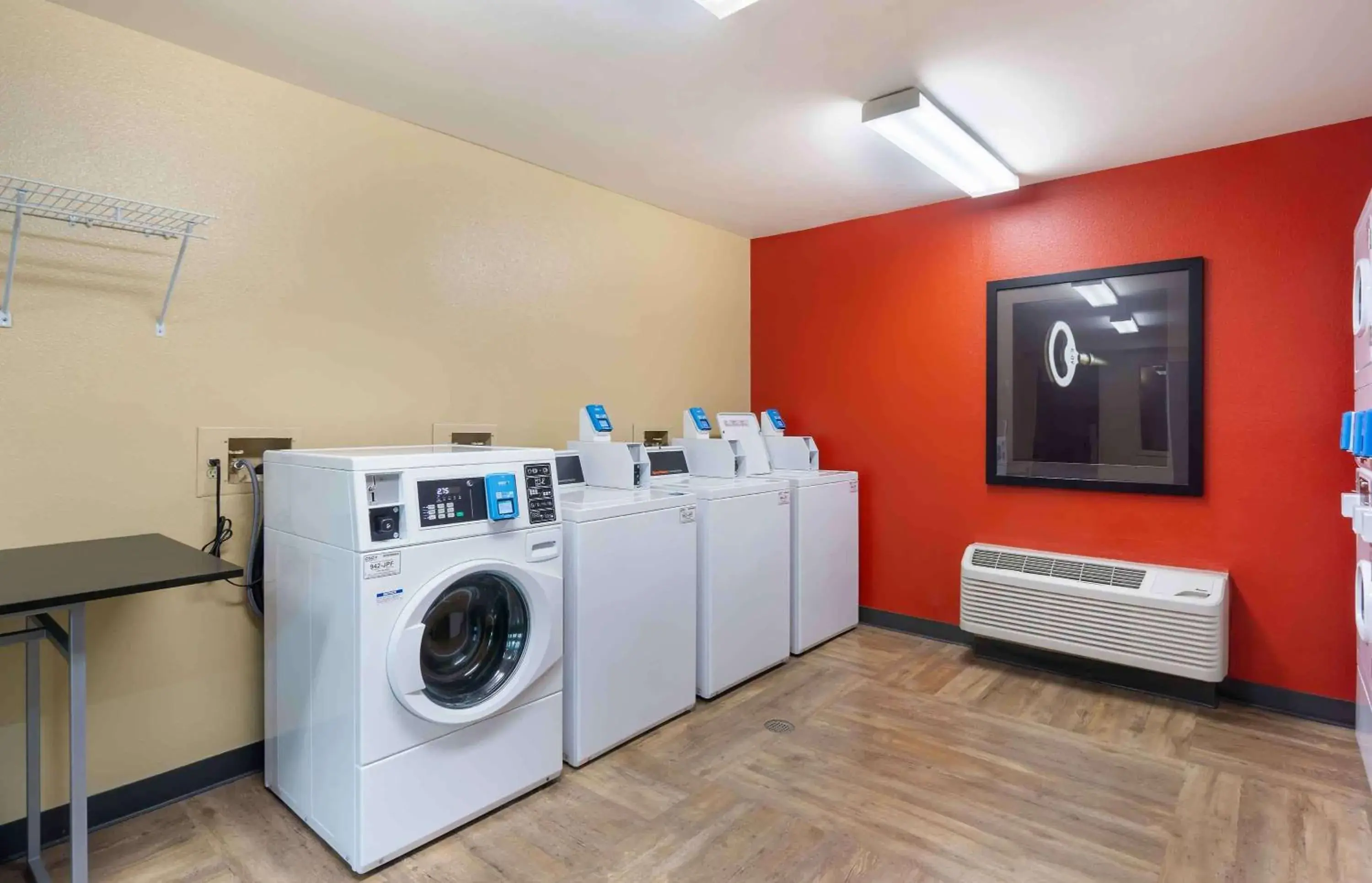 Property building in Extended Stay America Suites - Seattle - Lynnwood Property building in Extended Stay America Suites - Seattle - Lynnwood