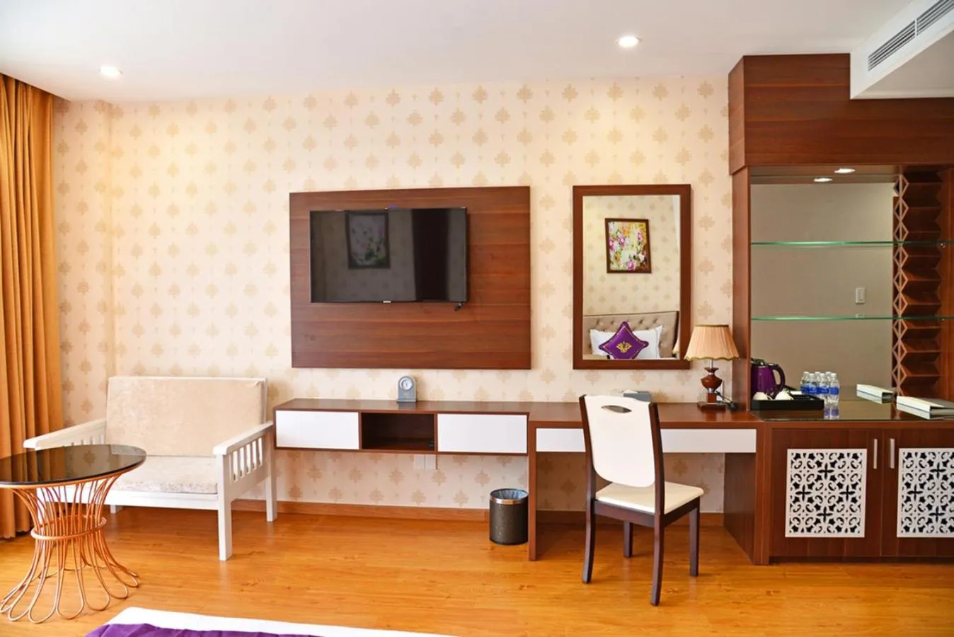 Seating area in Con Khuong Resort Can Tho