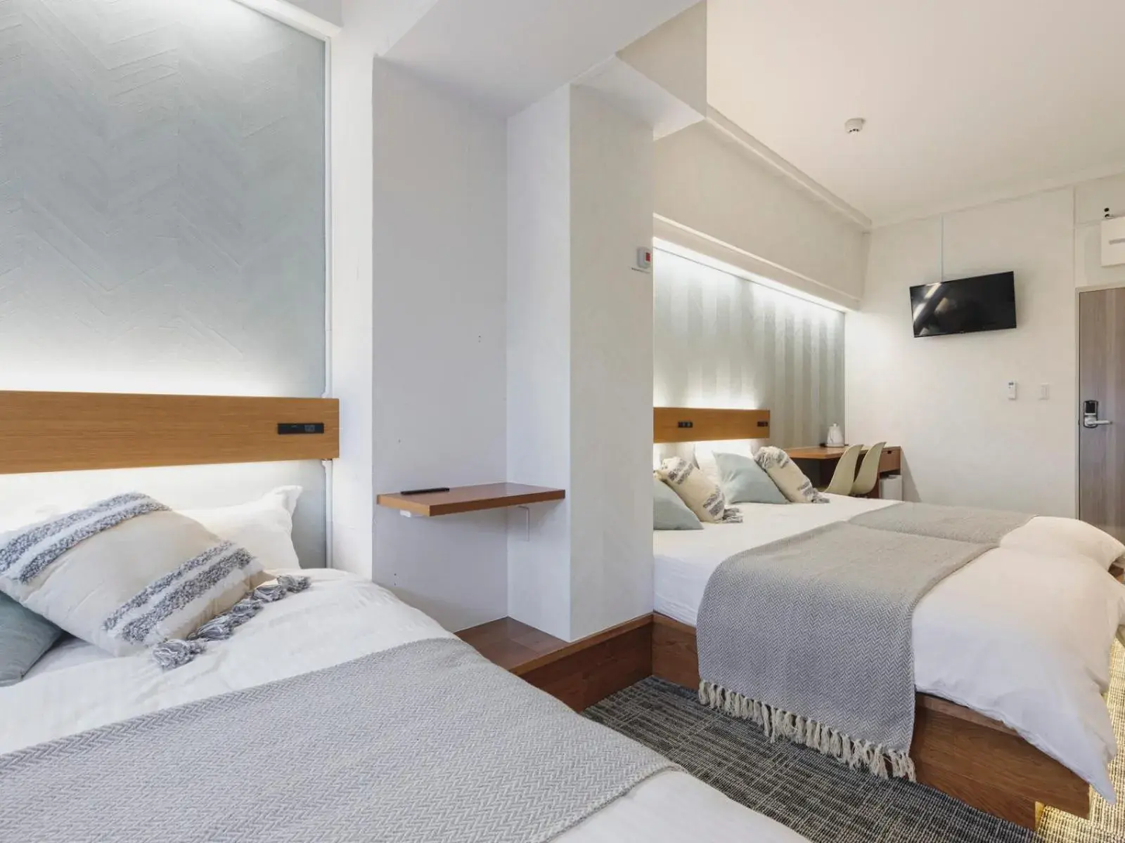Economy Quadruple Room with Shared Bathroom in 3rd PLACE by HIDEOUT Economy Quadruple Room with Shared Bathroom in 3rd PLACE by HIDEOUT