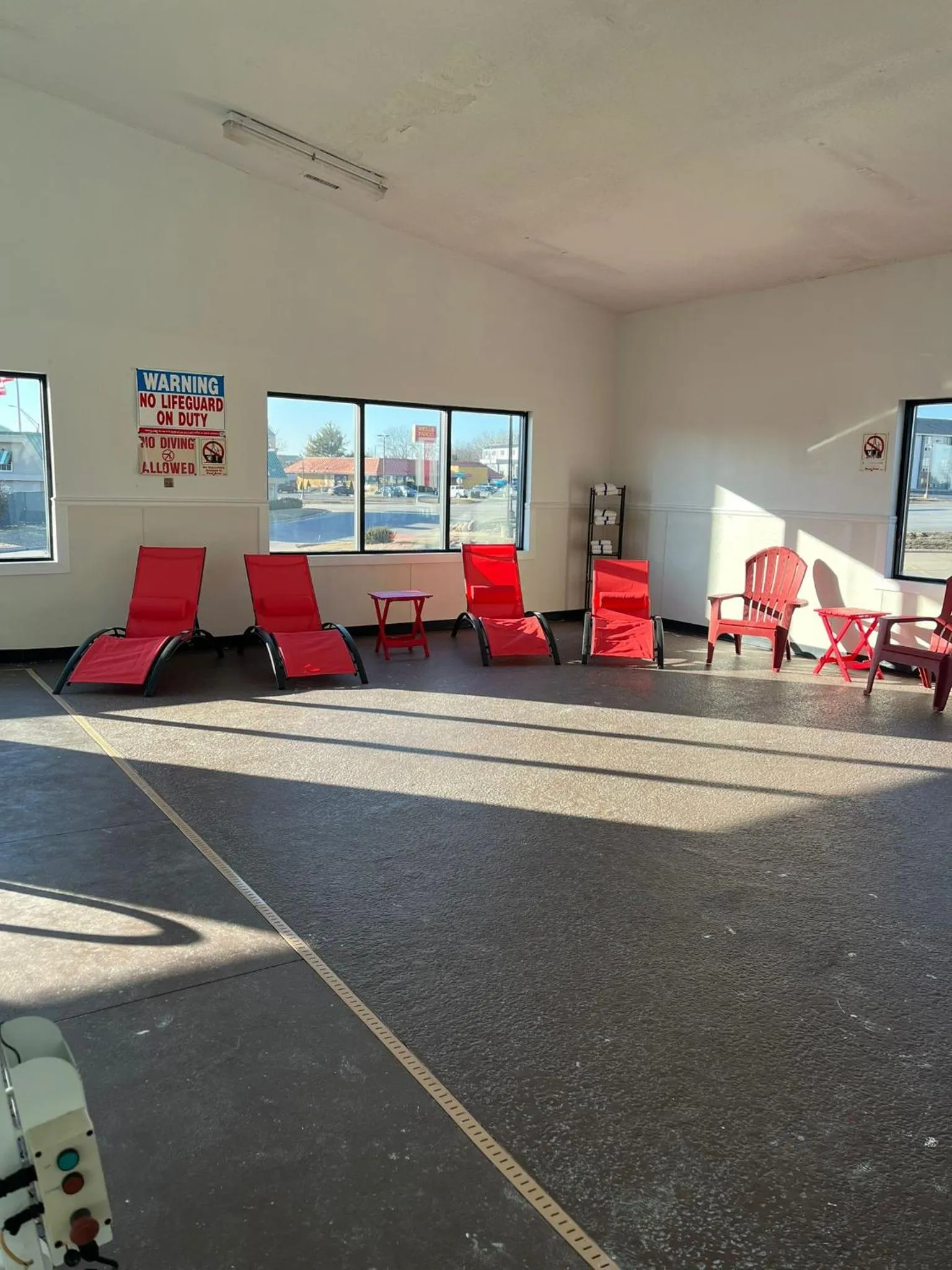 Swimming pool in Ramada by Wyndham Cedar Rapids South