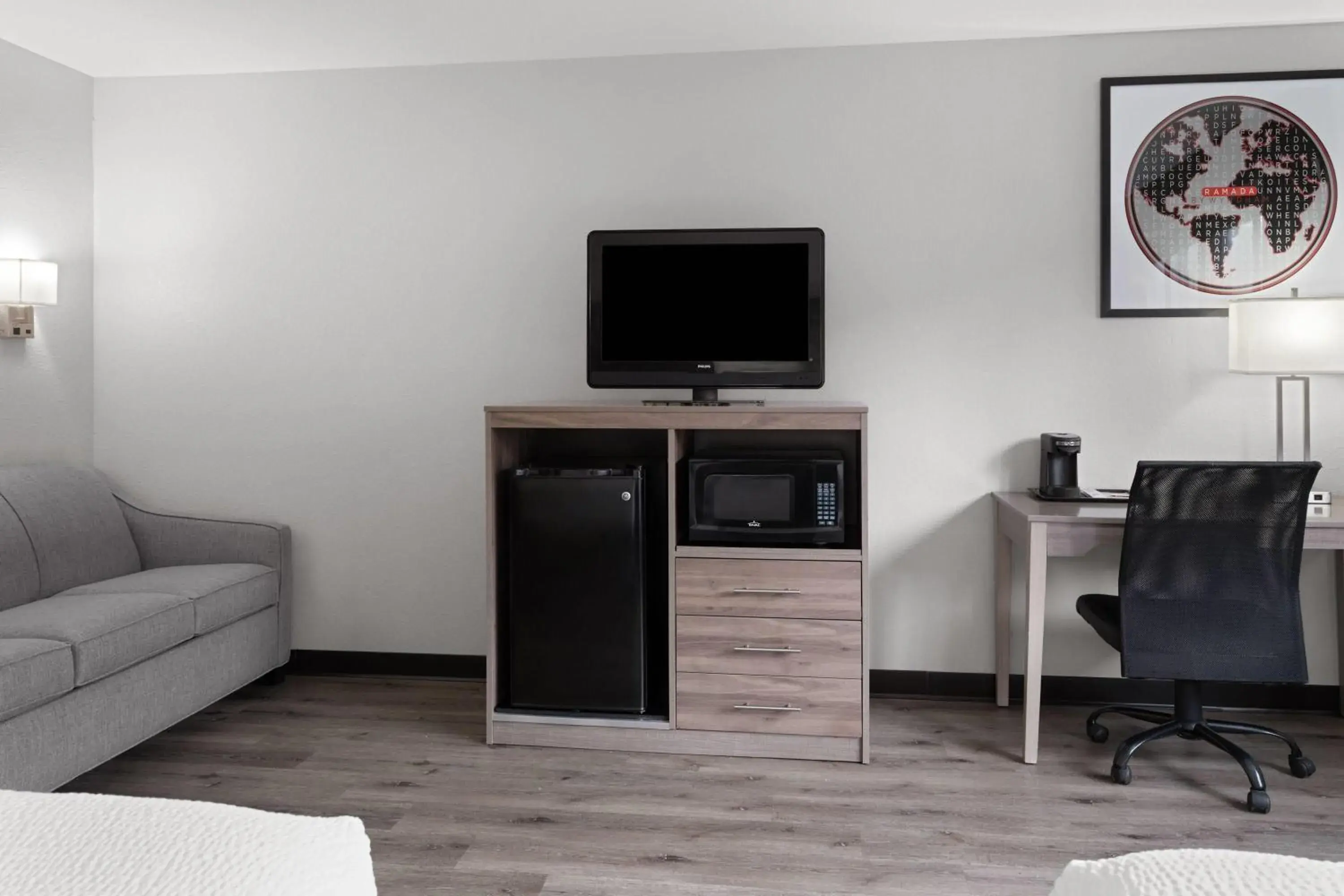 Photo of the whole room in Ramada by Wyndham Cedar Rapids South Photo of the whole room in Ramada by Wyndham Cedar Rapids South