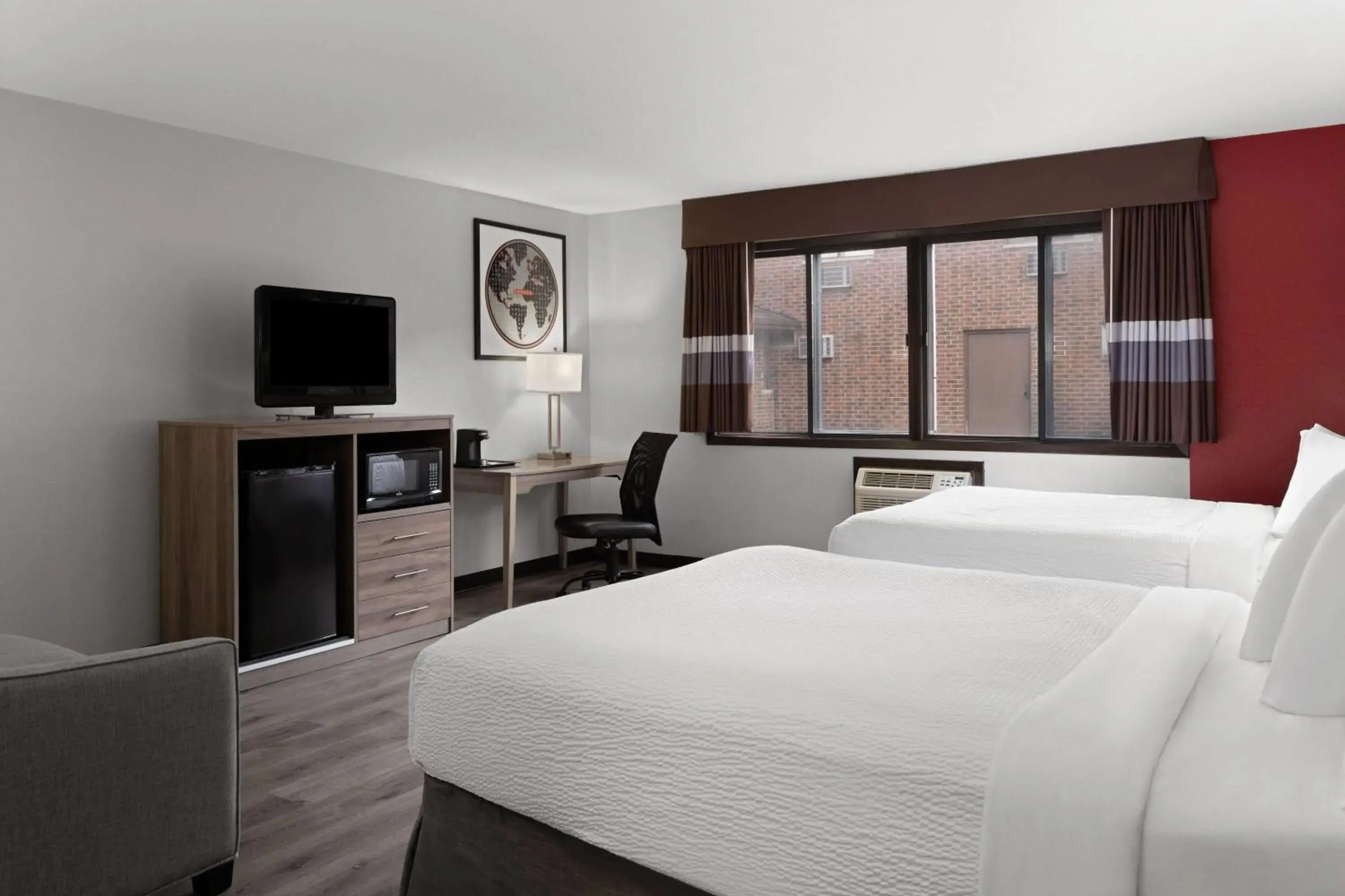 Photo of the whole room, Bed in Ramada by Wyndham Cedar Rapids South Photo of the whole room, Bed in Ramada by Wyndham Cedar Rapids South