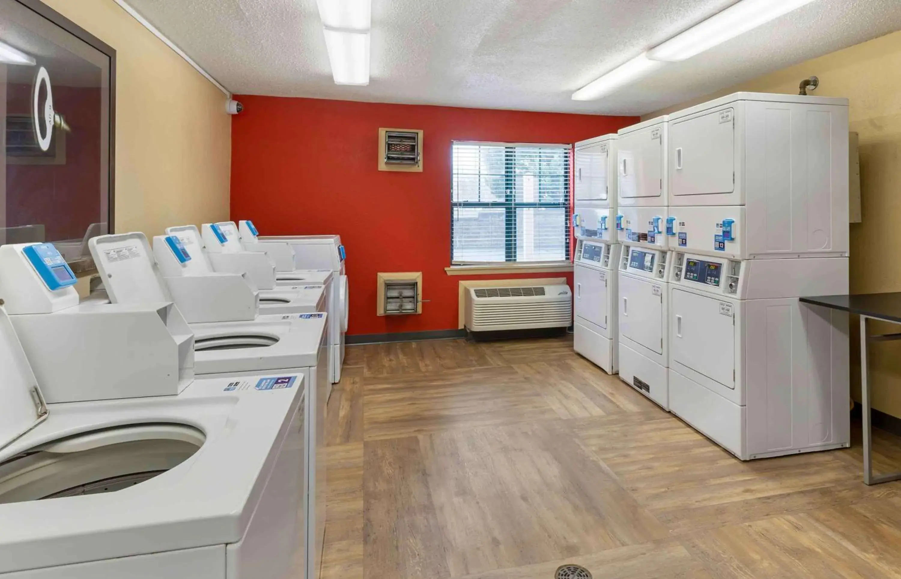 Property building in Extended Stay America Select Suites - Greenville - Airport Property building in Extended Stay America Select Suites - Greenville - Airport