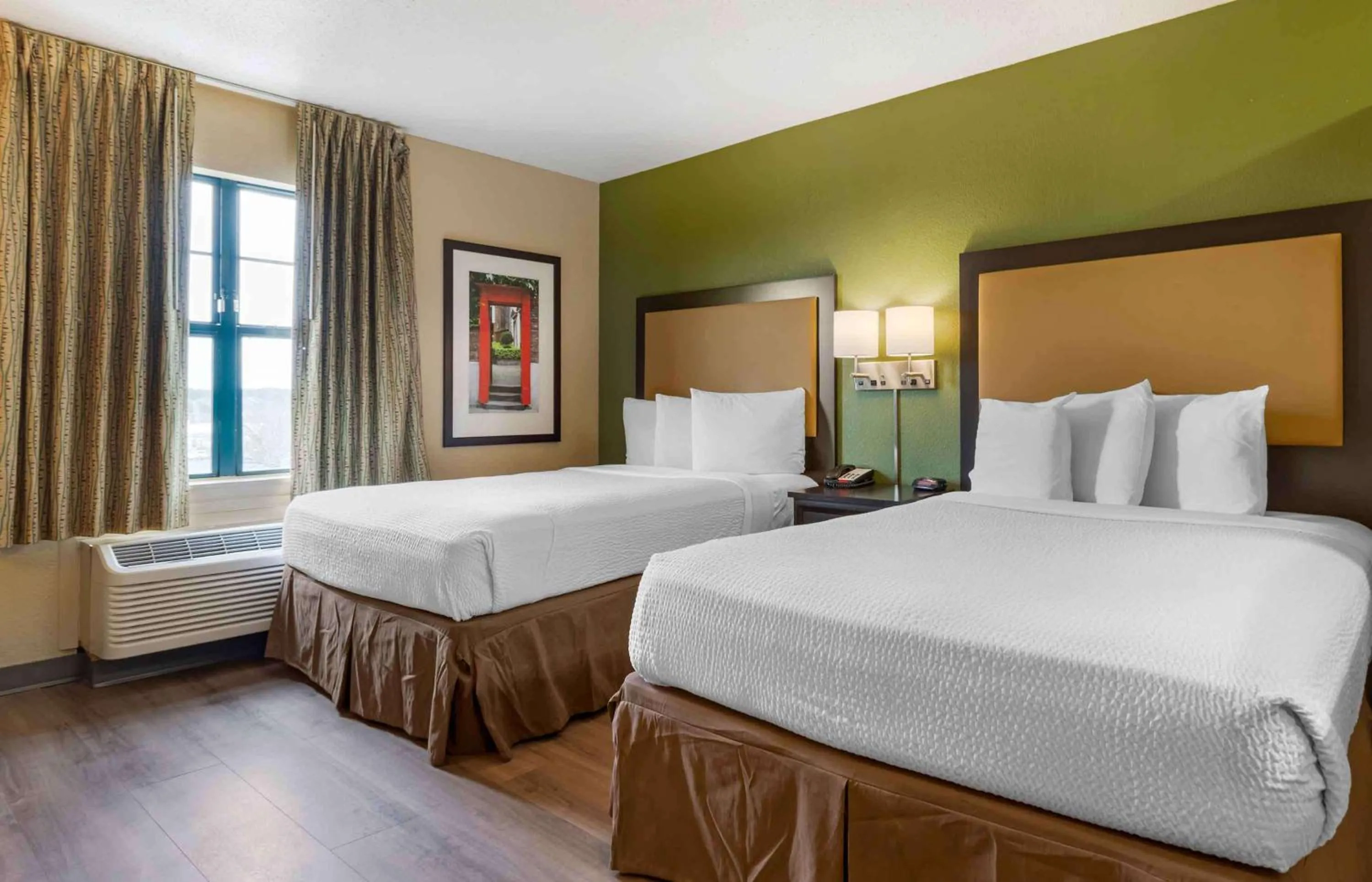Bedroom, Bed in Extended Stay America Select Suites - Greenville - Airport