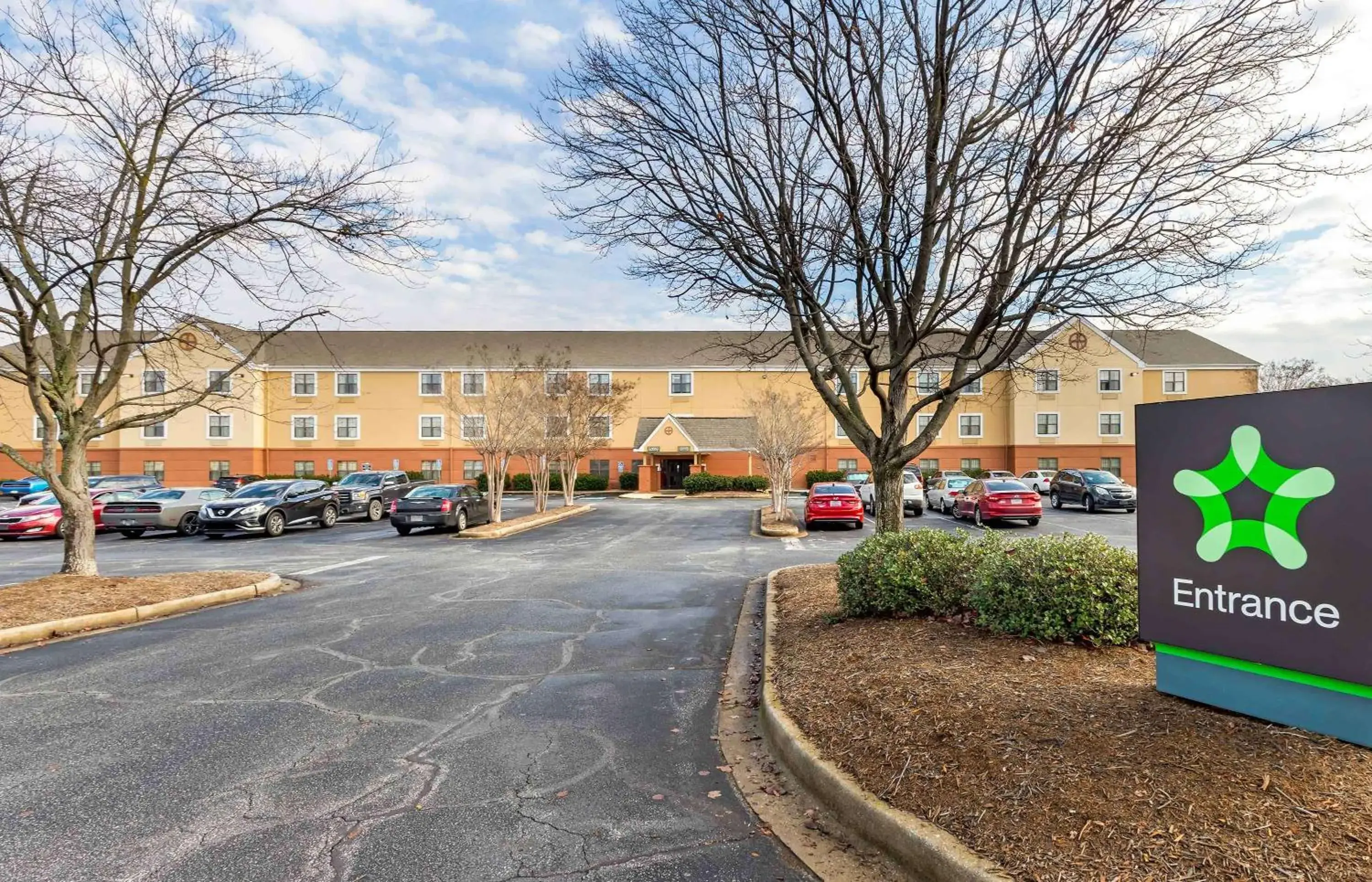 Property building in Extended Stay America Select Suites - Greenville - Airport Property building in Extended Stay America Select Suites - Greenville - Airport