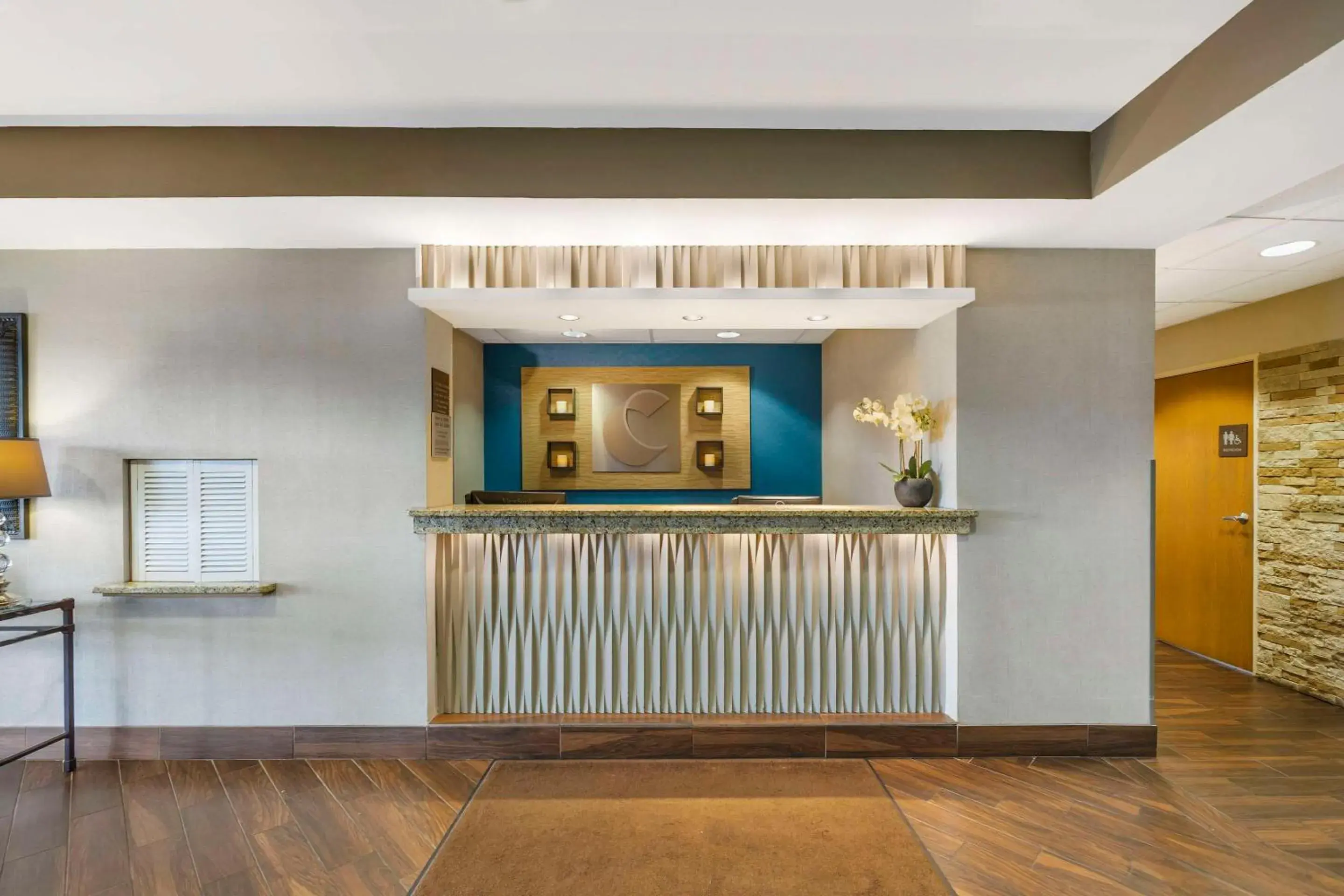 Lobby or reception in Comfort Inn South - Springfield Lobby or reception in Comfort Inn South - Springfield