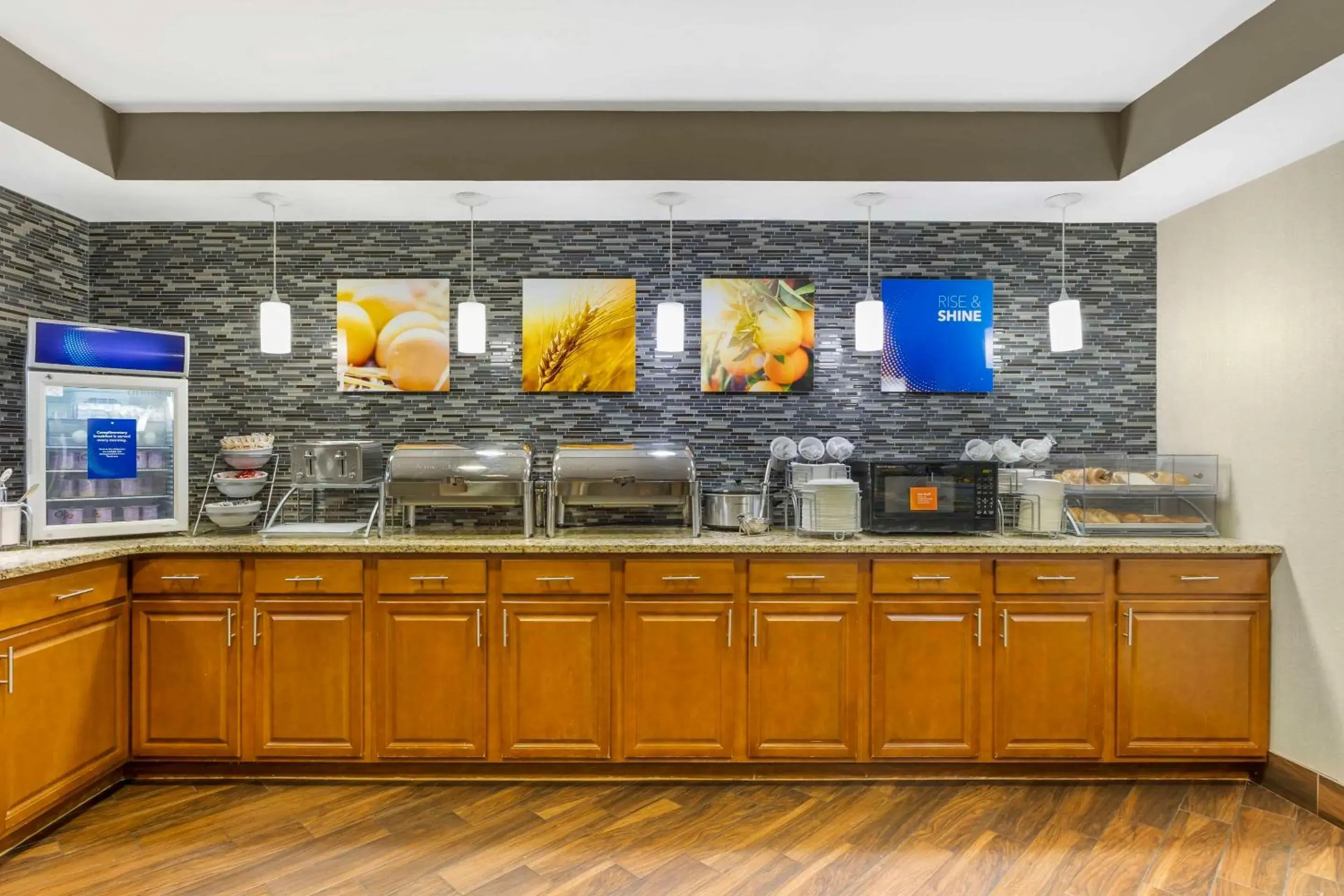 Breakfast in Comfort Inn South - Springfield Breakfast in Comfort Inn South - Springfield