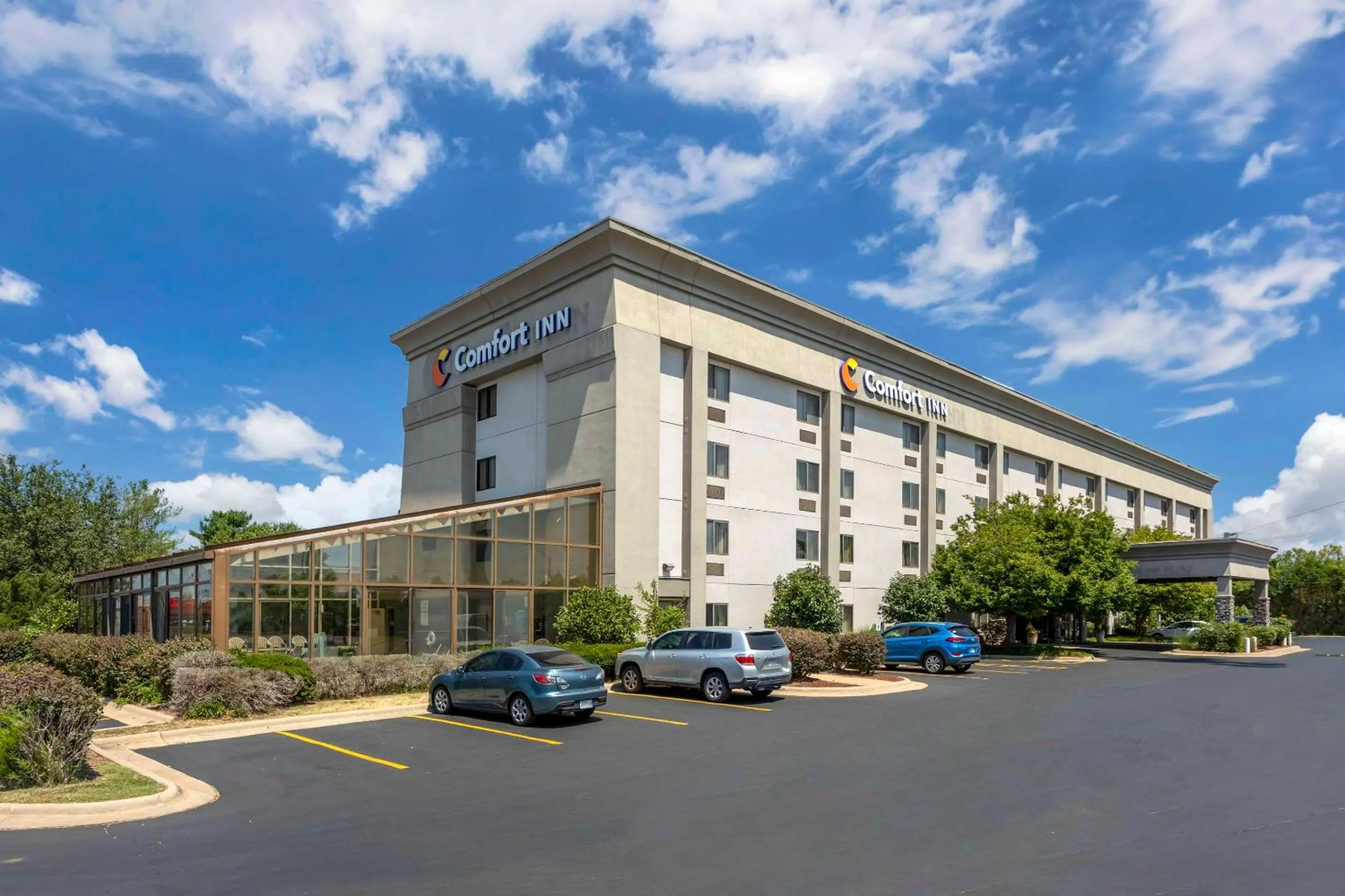 Property building in Comfort Inn South - Springfield