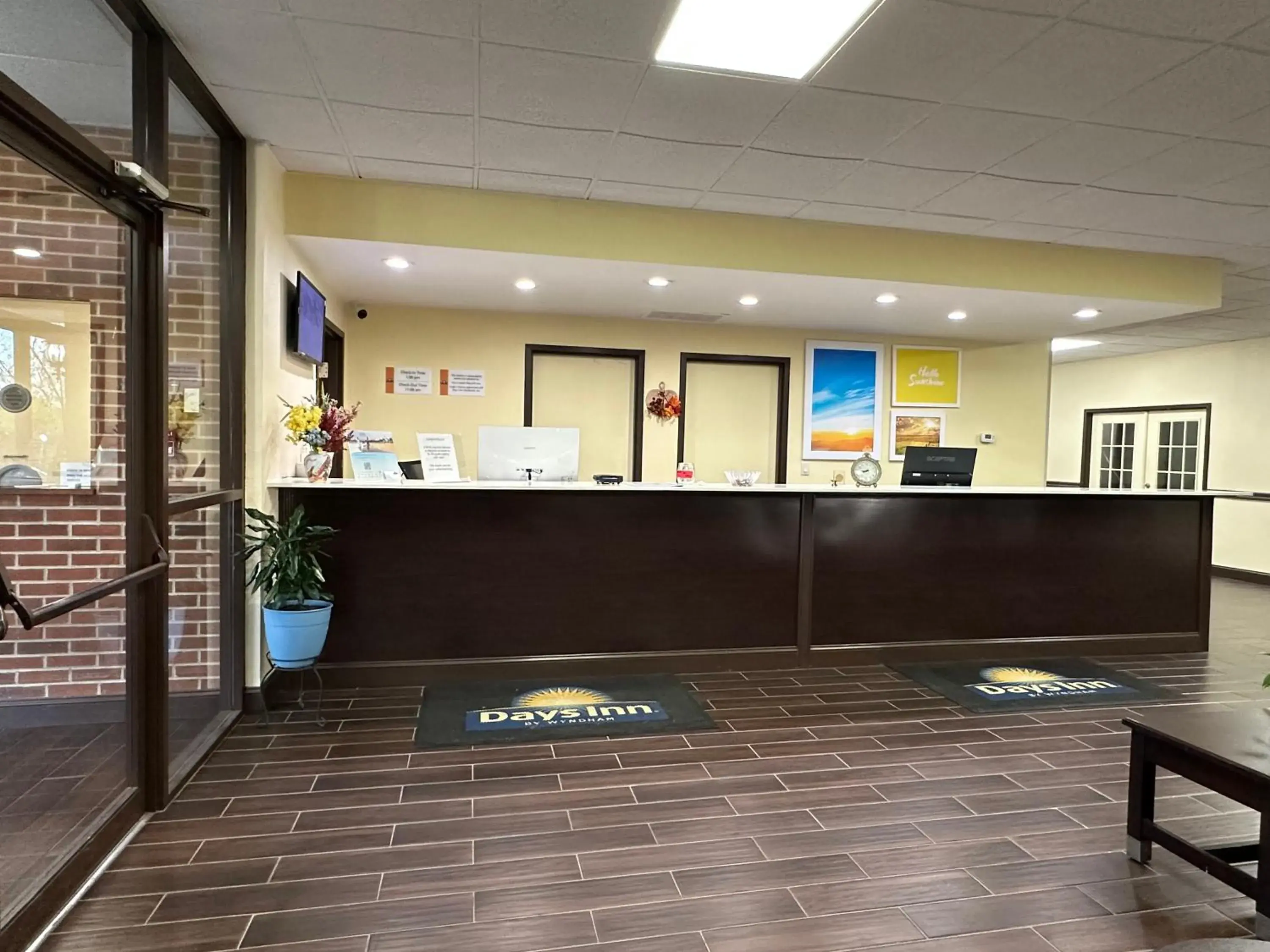 Lobby or reception in Days Inn by Wyndham Maysville Kentucky Lobby or reception in Days Inn by Wyndham Maysville Kentucky