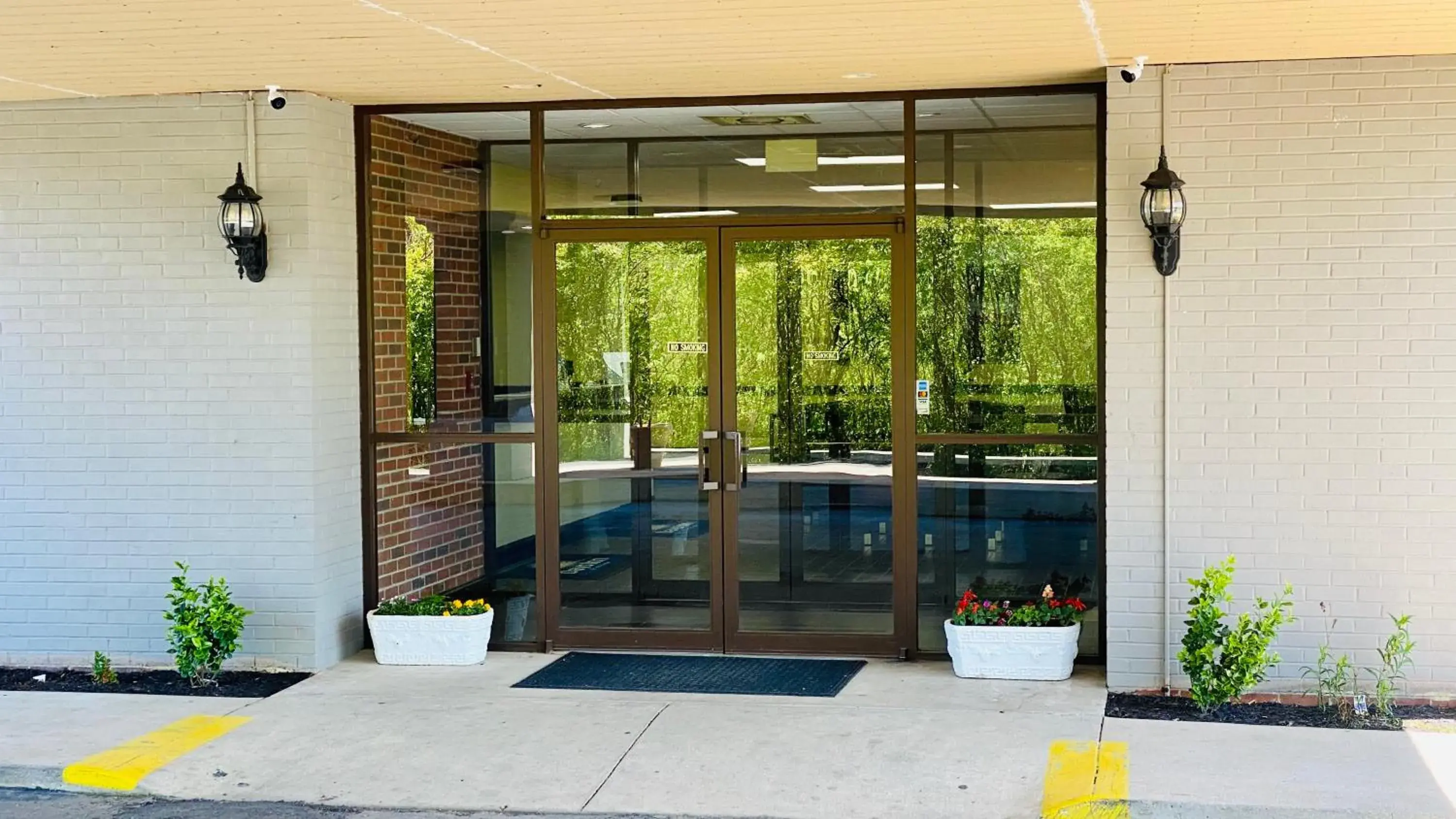 Property building in Days Inn by Wyndham Maysville Kentucky Property building in Days Inn by Wyndham Maysville Kentucky