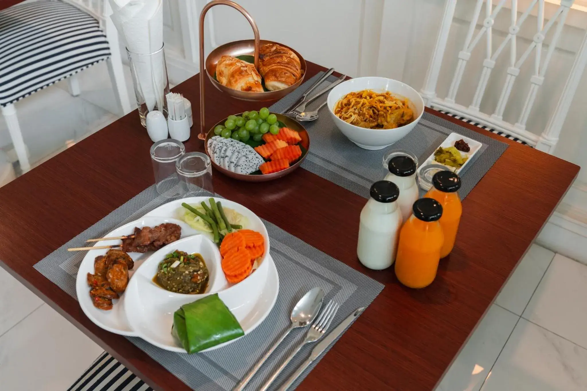 Restaurant/places to eat in Merchant Villa- SHA Extra Plus Restaurant/places to eat in Merchant Villa- SHA Extra Plus