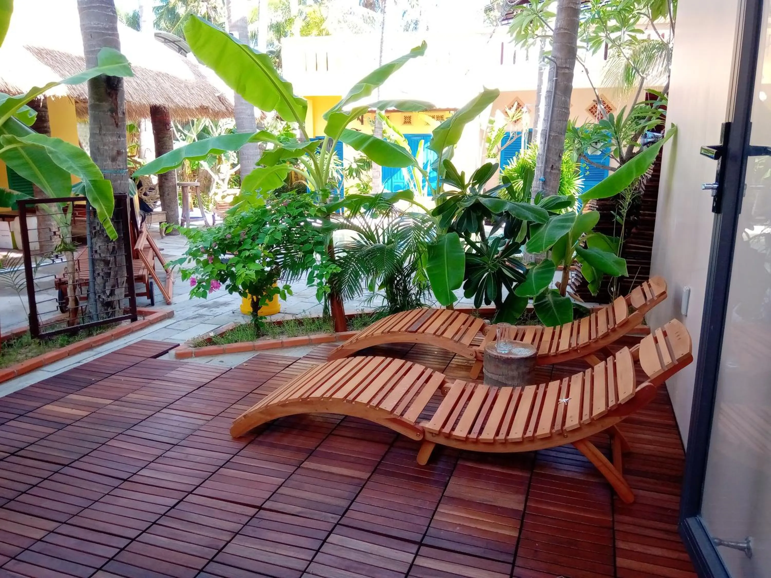 Patio in MiNhon Hotel Muine