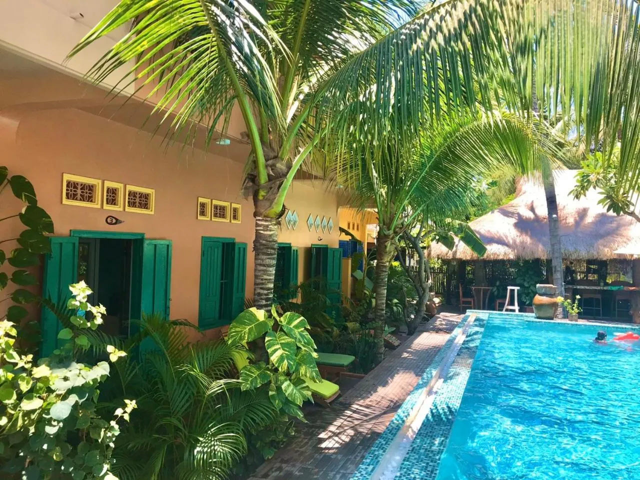 Restaurant/places to eat in MiNhon Hotel Muine