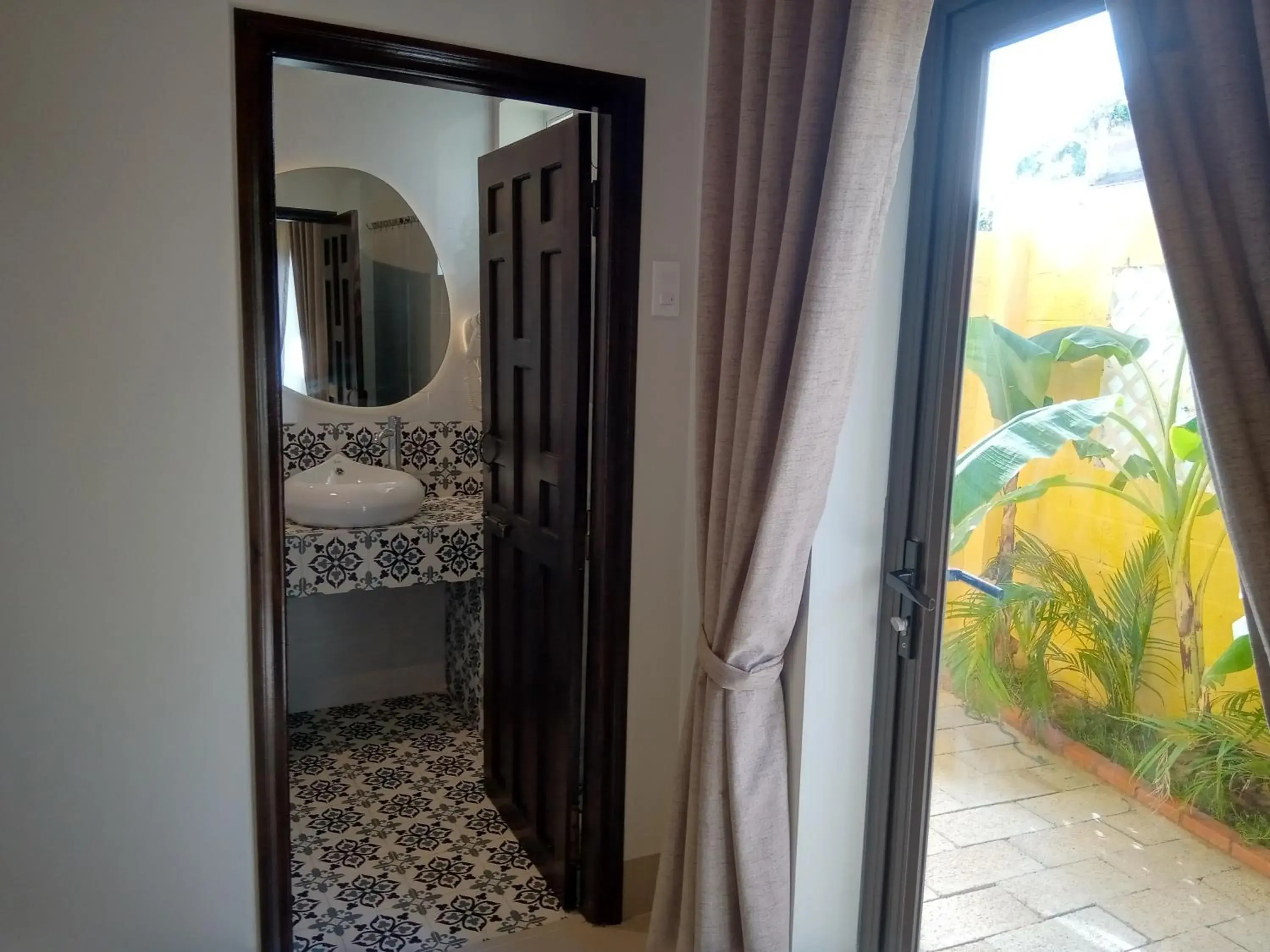 King Room with Garden View - single occupancy in MiNhon Hotel Muine King Room with Garden View - single occupancy in MiNhon Hotel Muine