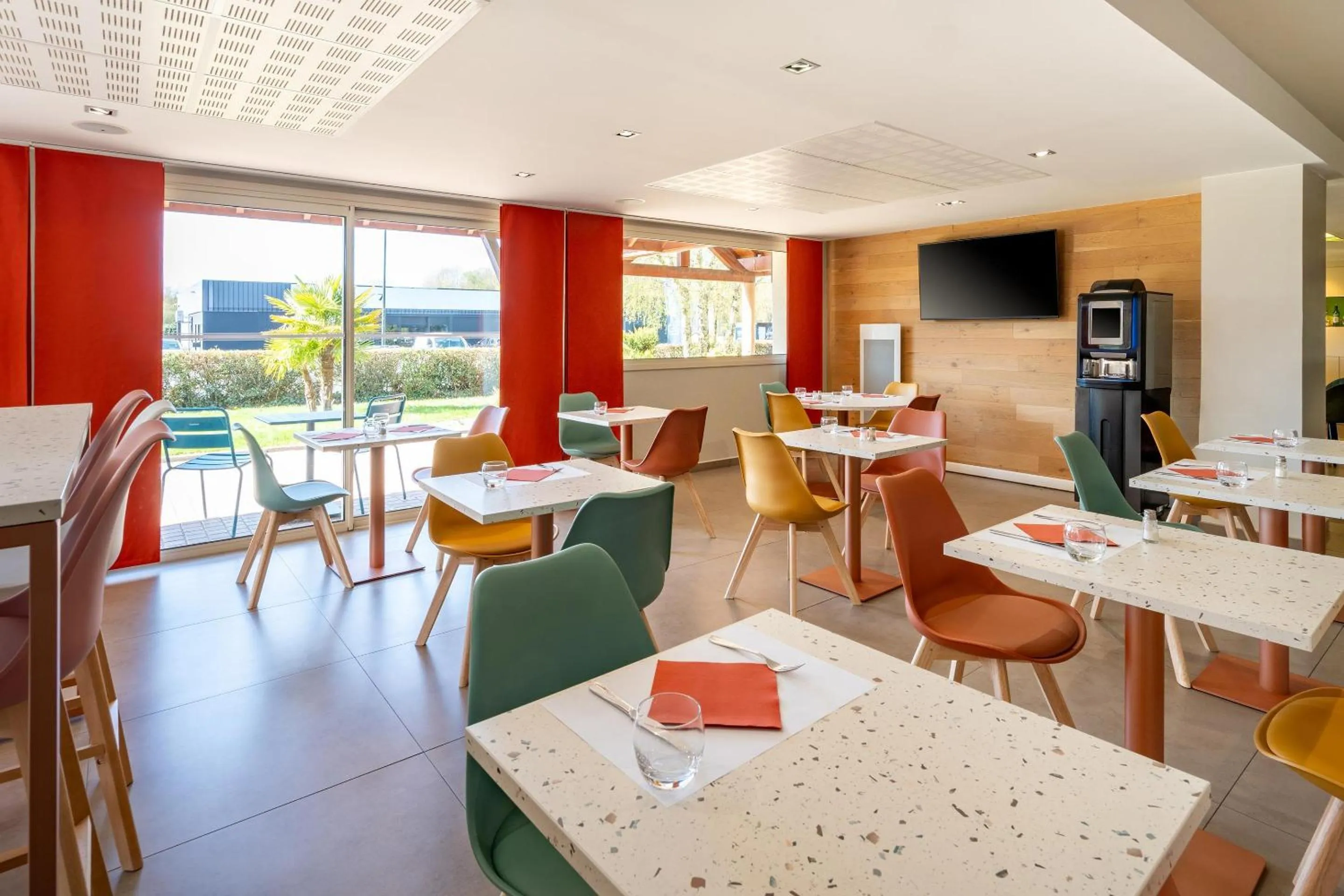 Breakfast in Sure Hotel by Best Western Rennes Chantepie