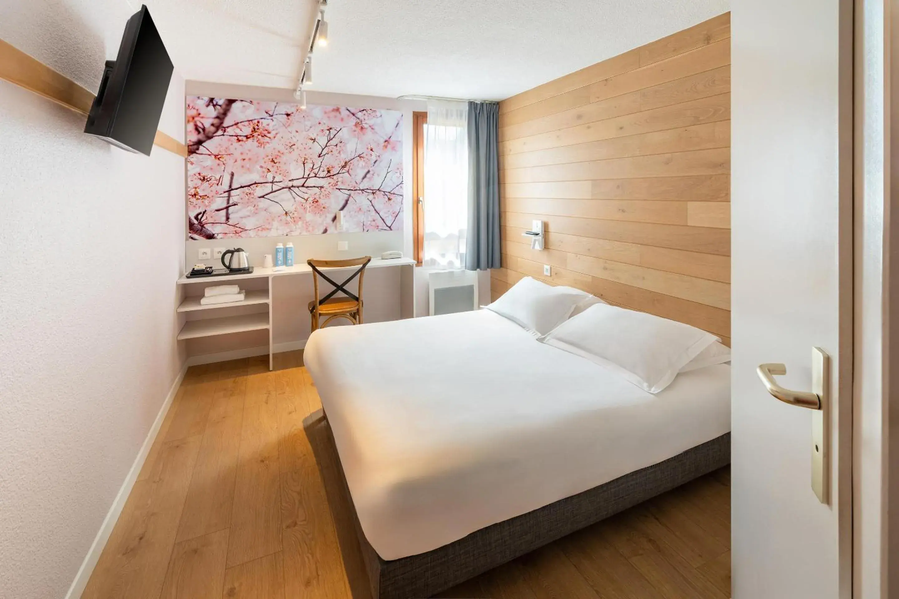 Bedroom, Bed in Sure Hotel by Best Western Rennes Chantepie Bedroom, Bed in Sure Hotel by Best Western Rennes Chantepie