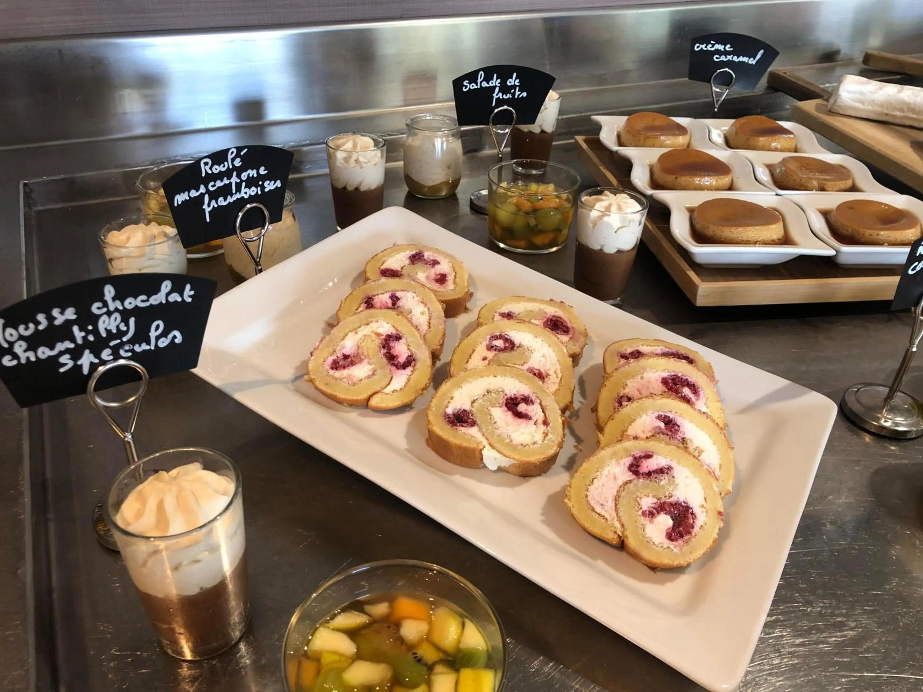 Restaurant/places to eat in Logis Hôtel-Restaurant Les Loges