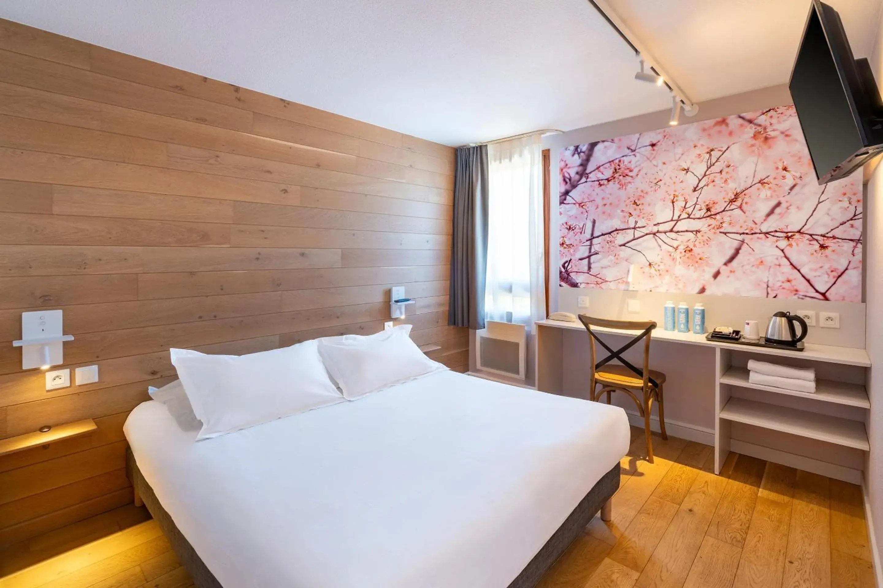 Bedroom, Bed in Sure Hotel by Best Western Rennes Chantepie Bedroom, Bed in Sure Hotel by Best Western Rennes Chantepie