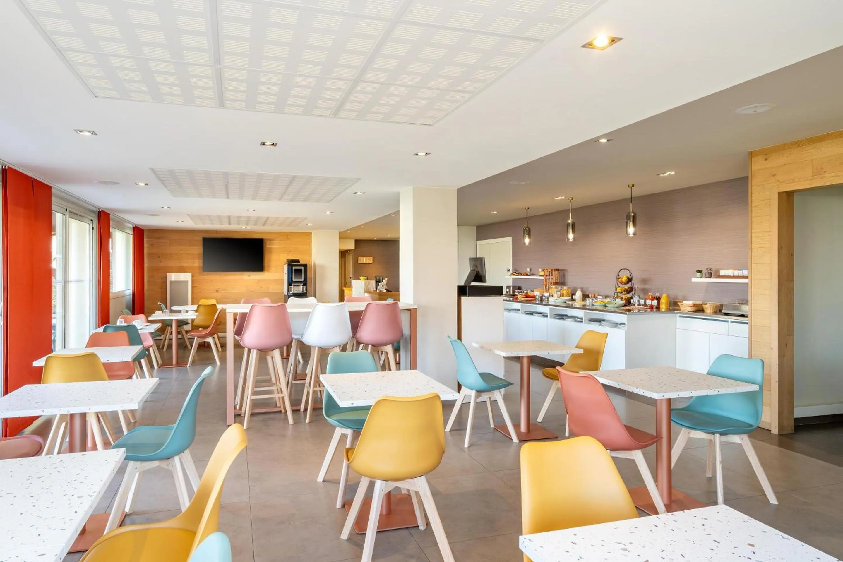 Breakfast in Sure Hotel by Best Western Rennes Chantepie