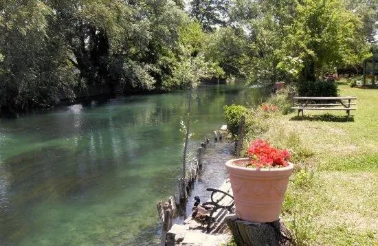 Property building in Mas Le Pont des Aubes