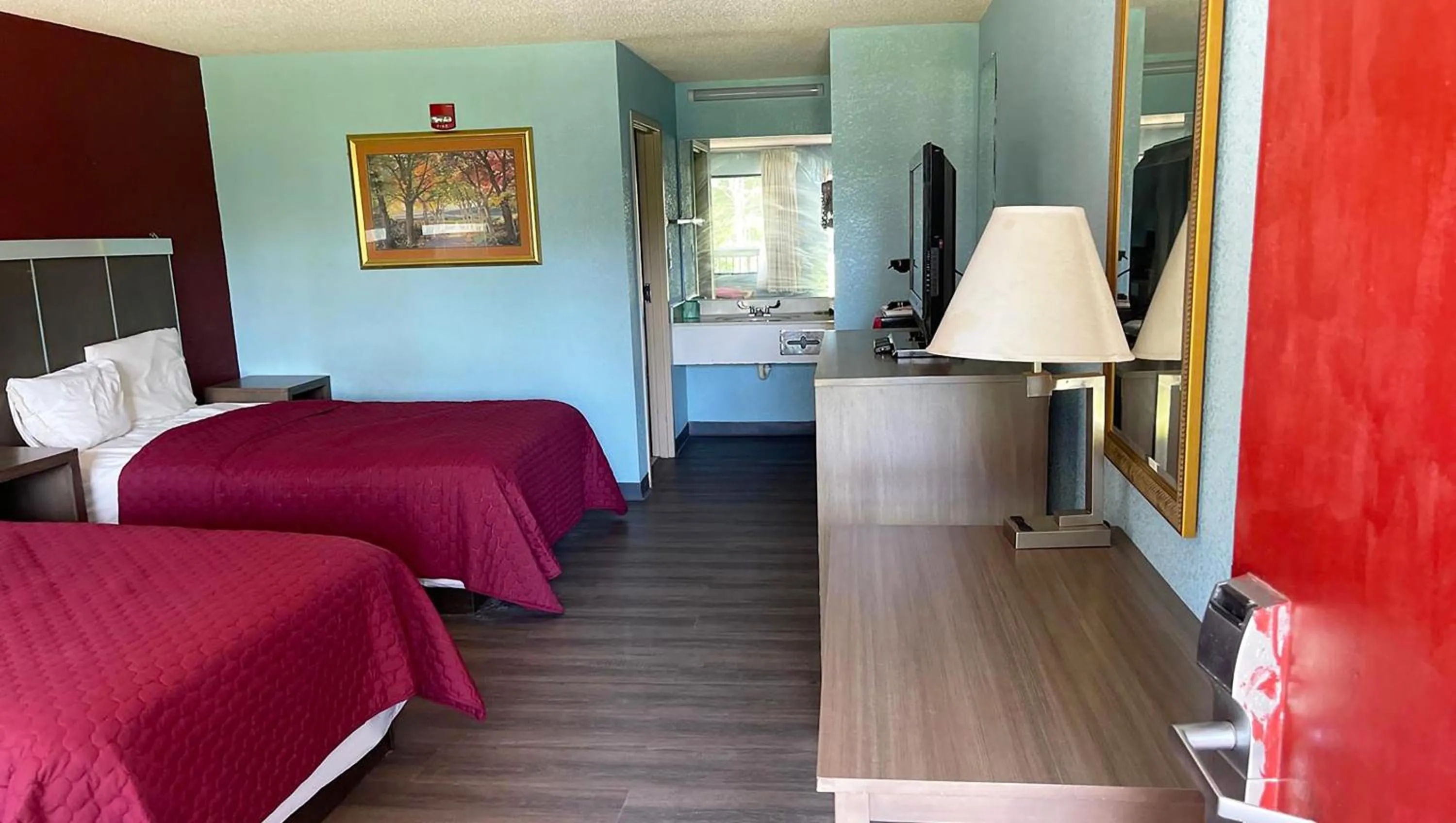 Bedroom in Mayfair Inn