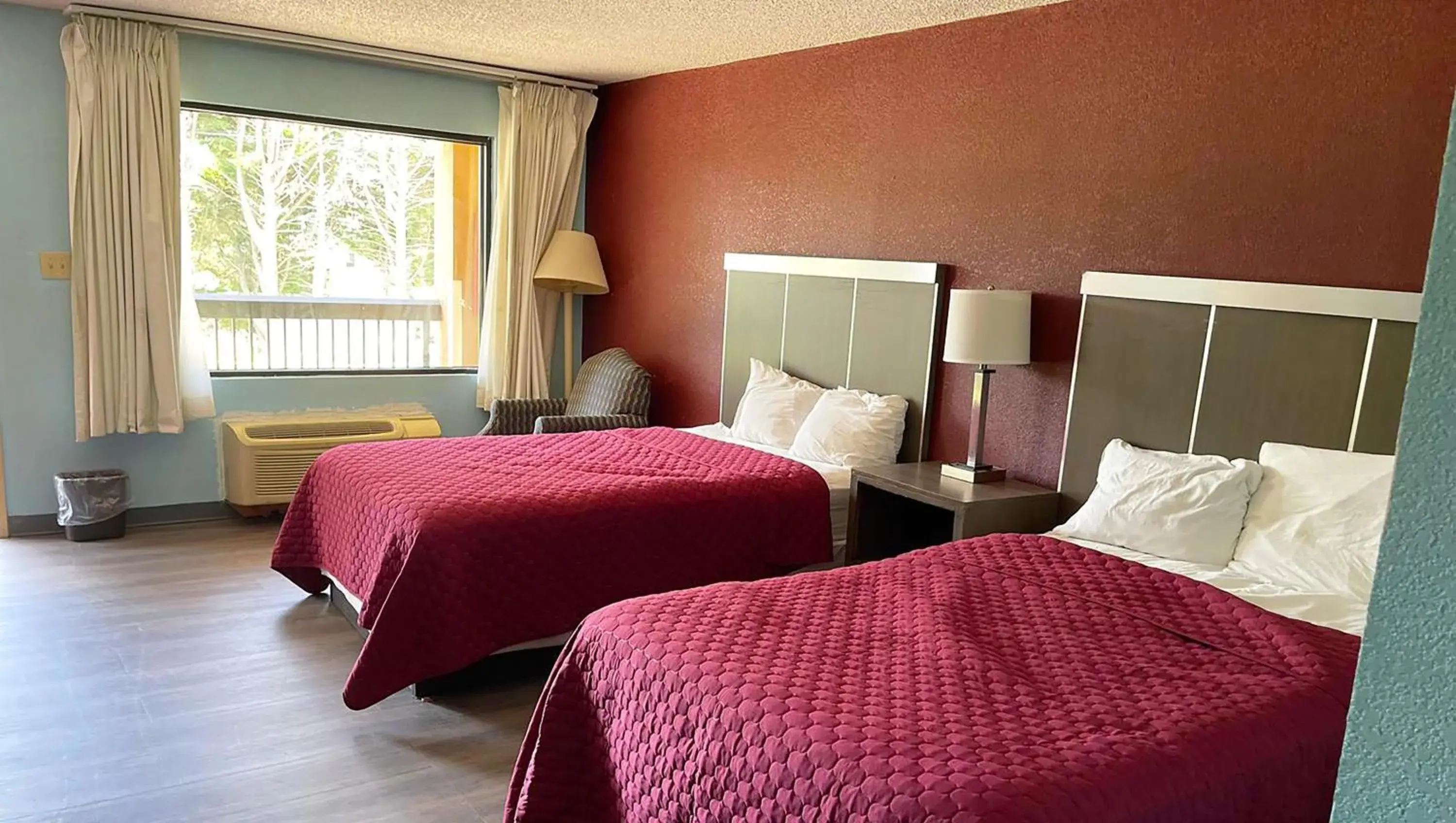 Bedroom in Mayfair Inn Bedroom in Mayfair Inn