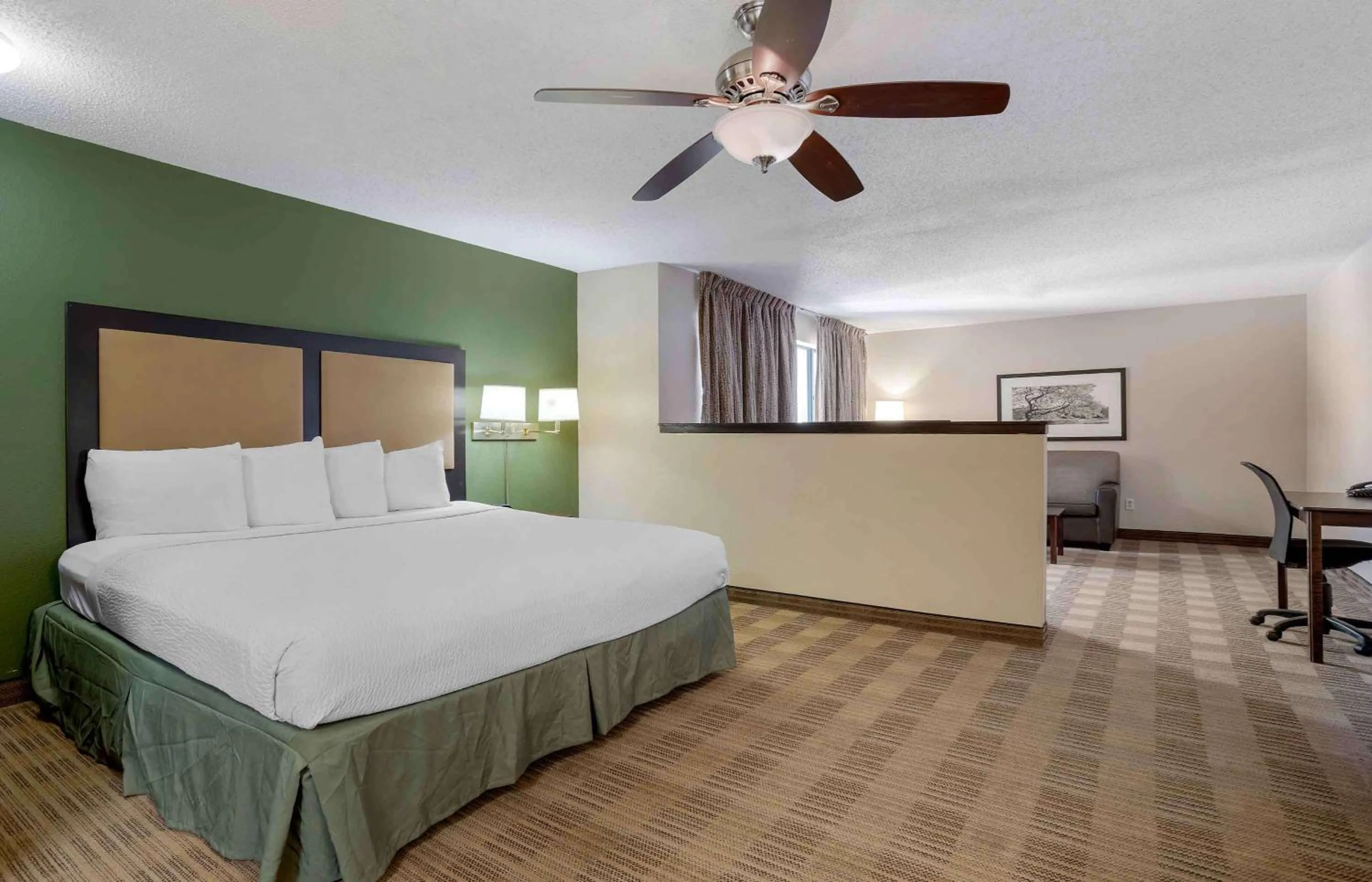 Bedroom, Bed in Extended Stay America Suites - Houston - I-10 West - CityCentre