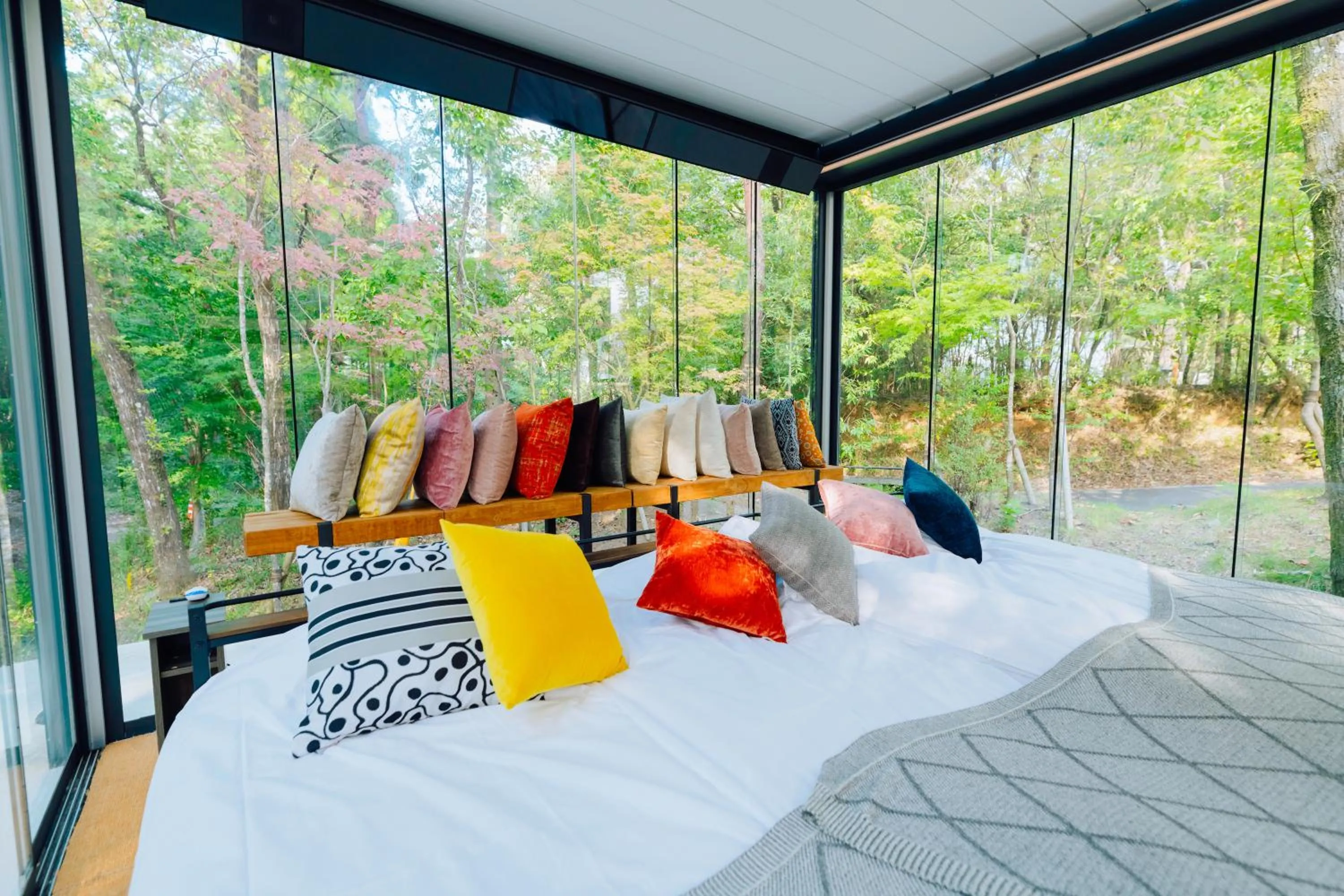 Bed in Yufuin Glamping COMOREBI