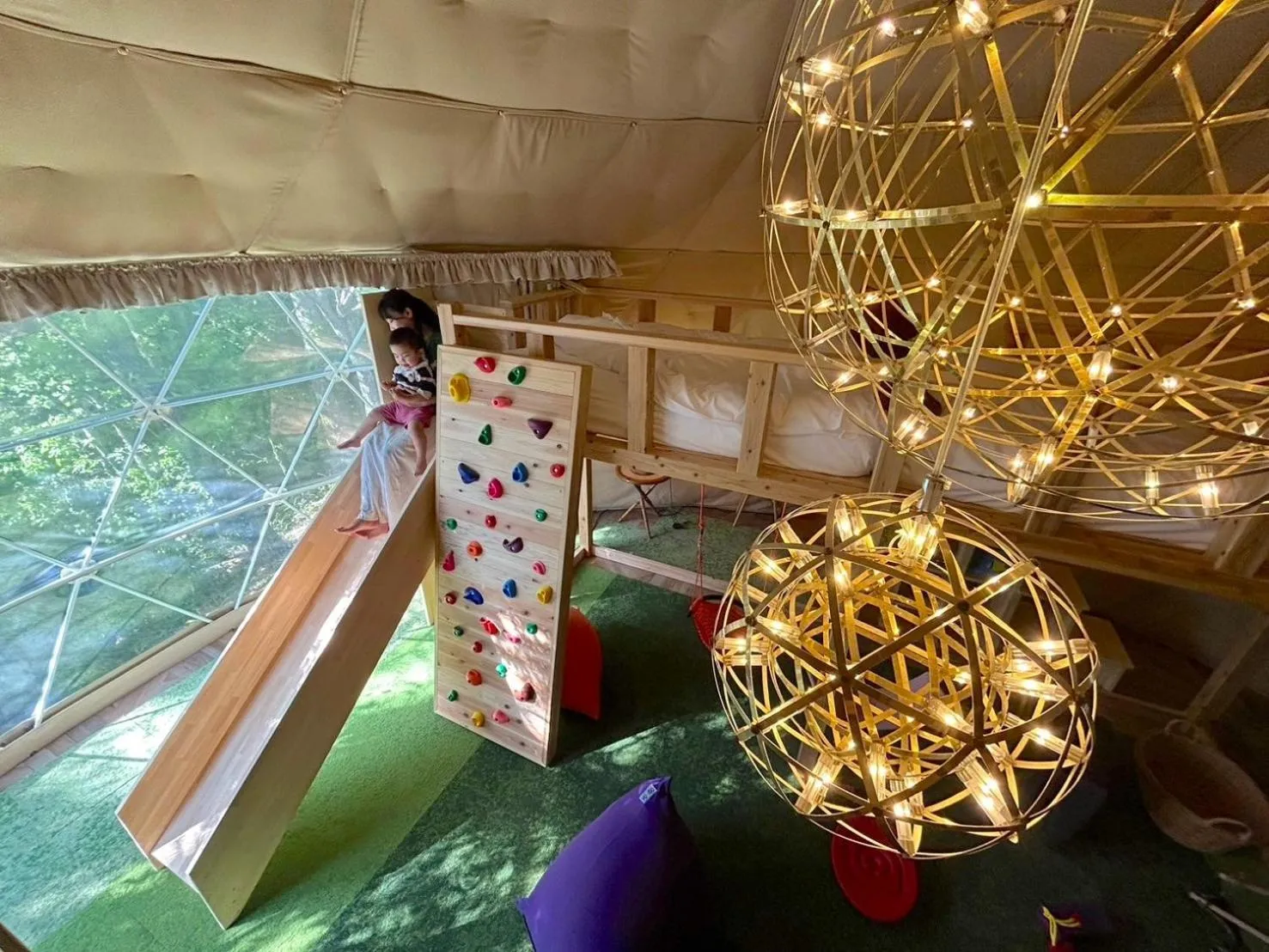 Living room in Yufuin Glamping COMOREBI