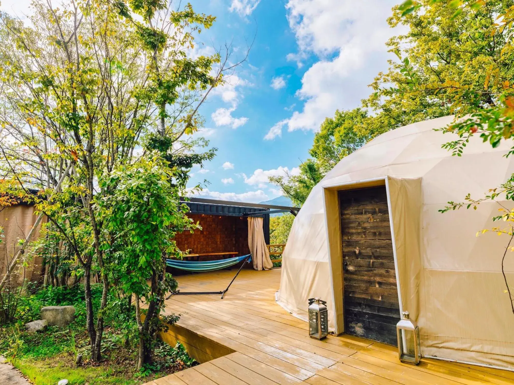 Property building in Yufuin Glamping COMOREBI Property building in Yufuin Glamping COMOREBI