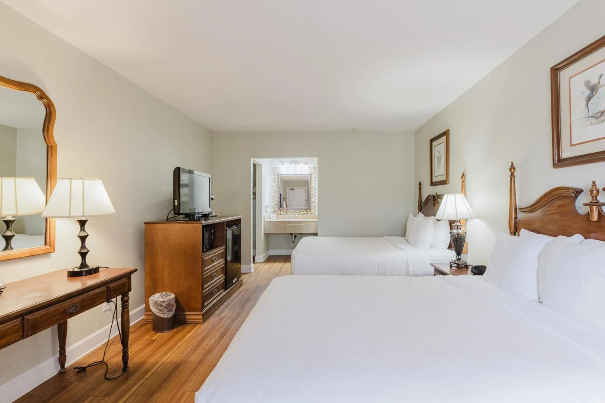 Bed in Merry Acres Inn