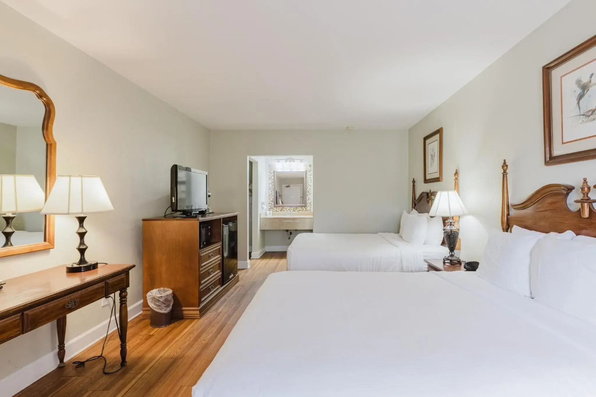 Bed in Merry Acres Inn Bed in Merry Acres Inn