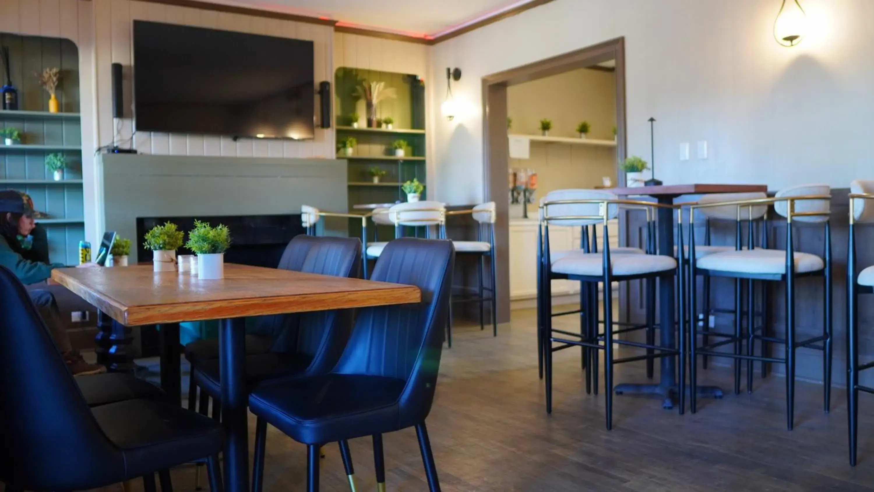 Restaurant/places to eat in Merry Acres Inn Restaurant/places to eat in Merry Acres Inn