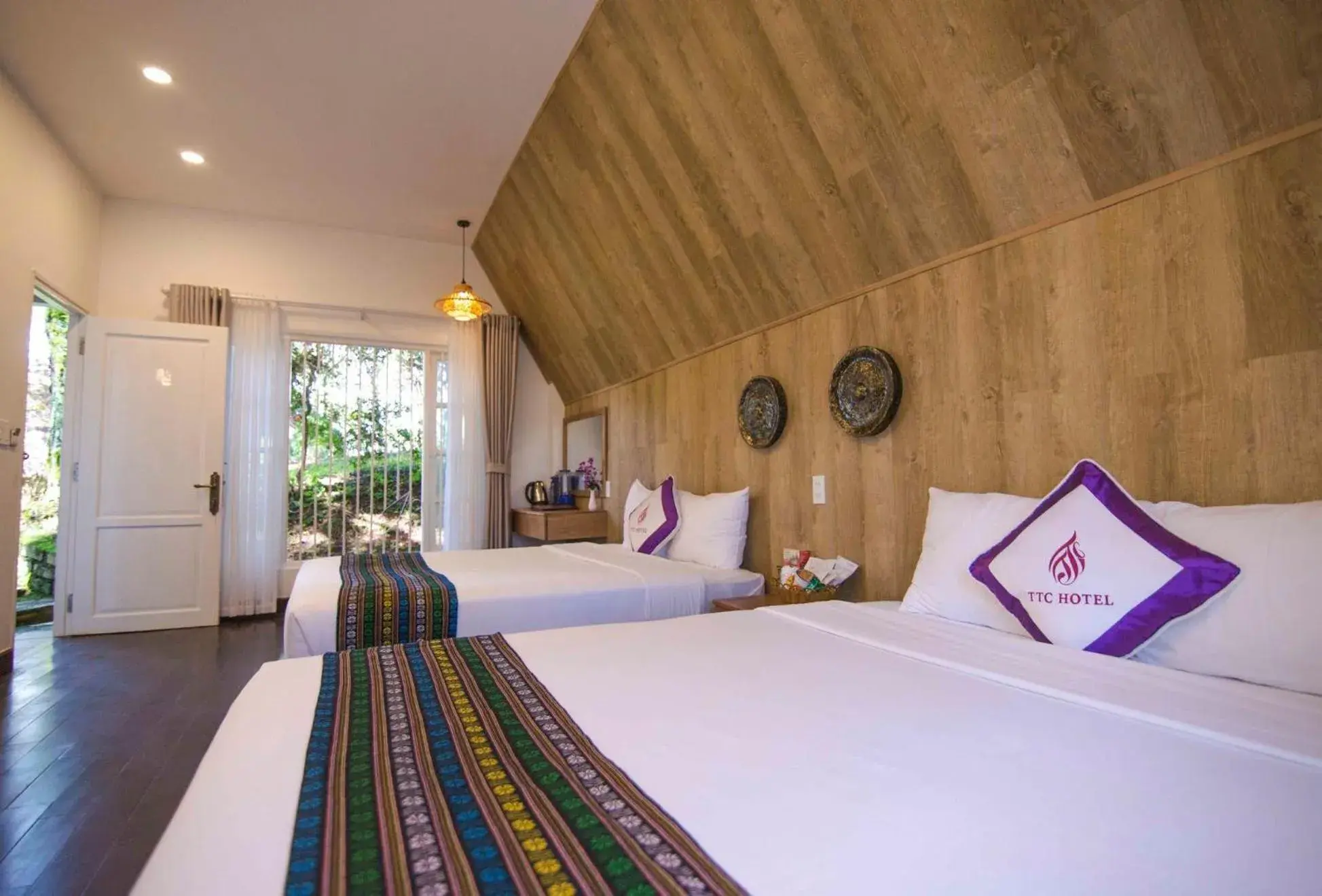 Bedroom, Bed in TTC Dreamy Hill Resort - Unlimited Access to TTC World - Thung Lung Tinh Yeu Bedroom, Bed in TTC Dreamy Hill Resort - Unlimited Access to TTC World - Thung Lung Tinh Yeu