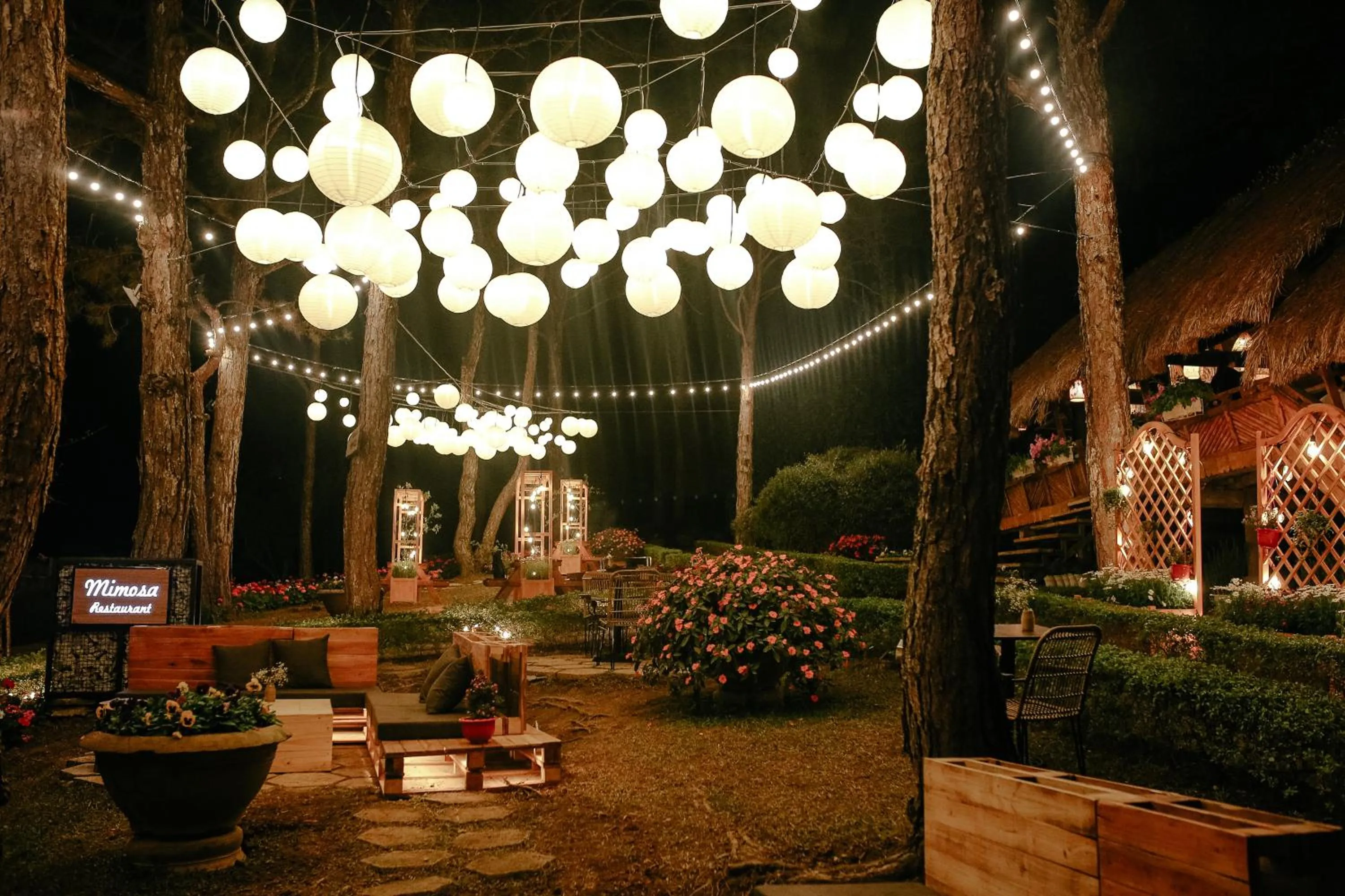 Restaurant/places to eat in TTC Dreamy Hill Resort - Unlimited Access to TTC World - Thung Lung Tinh Yeu