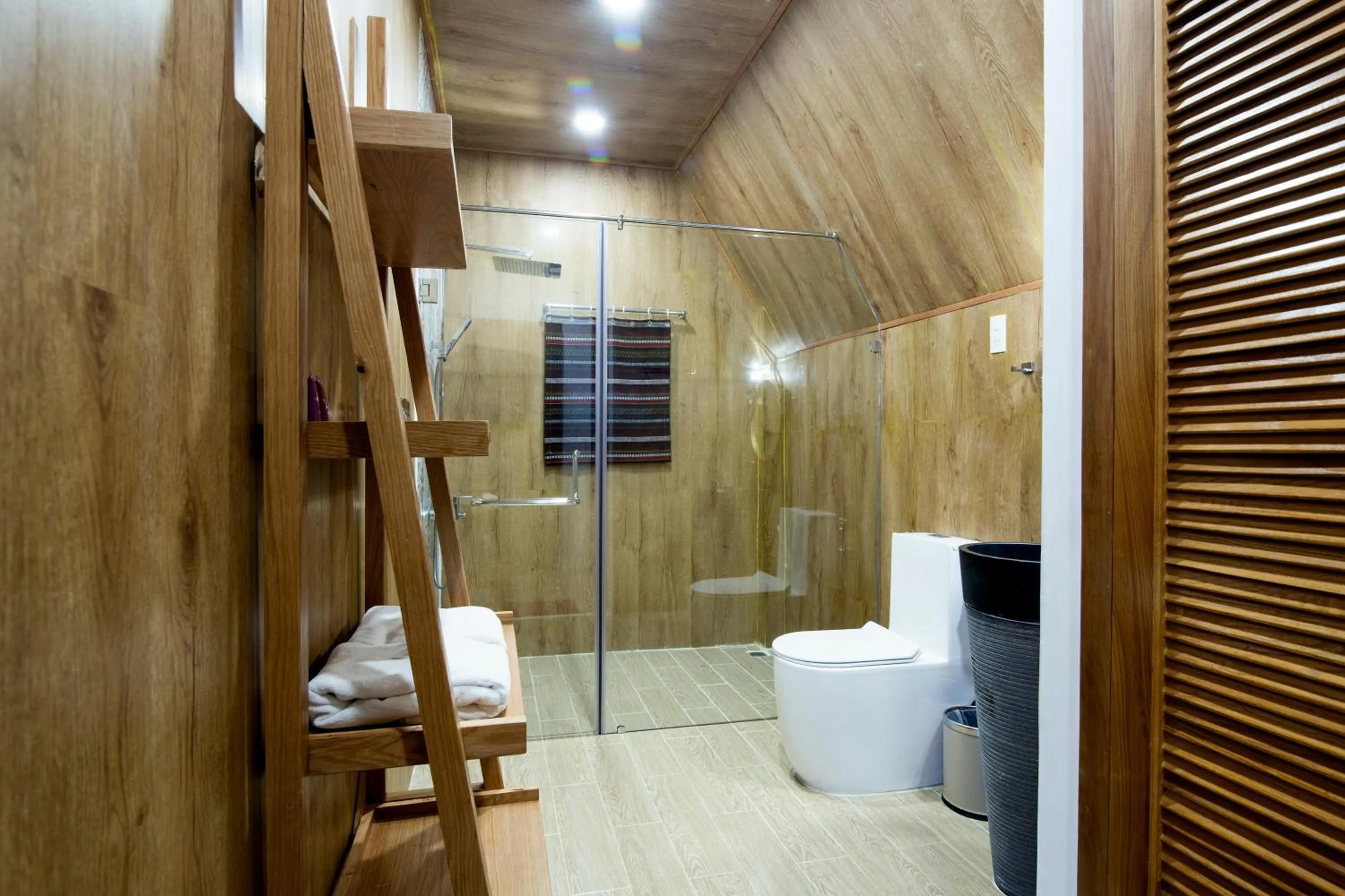 Bathroom in TTC Dreamy Hill Resort - Unlimited Access to TTC World - Thung Lung Tinh Yeu