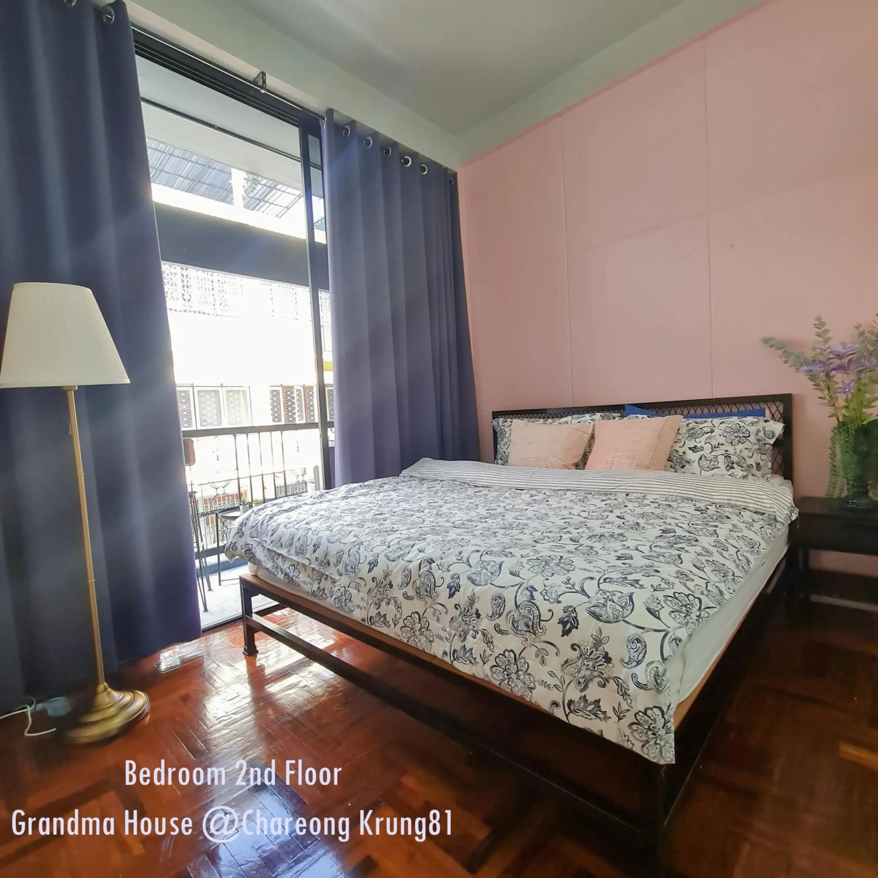 Standard Double Room with Shared Bathroom in MEEMAW'S House Hostel Standard Double Room with Shared Bathroom in MEEMAW'S House Hostel