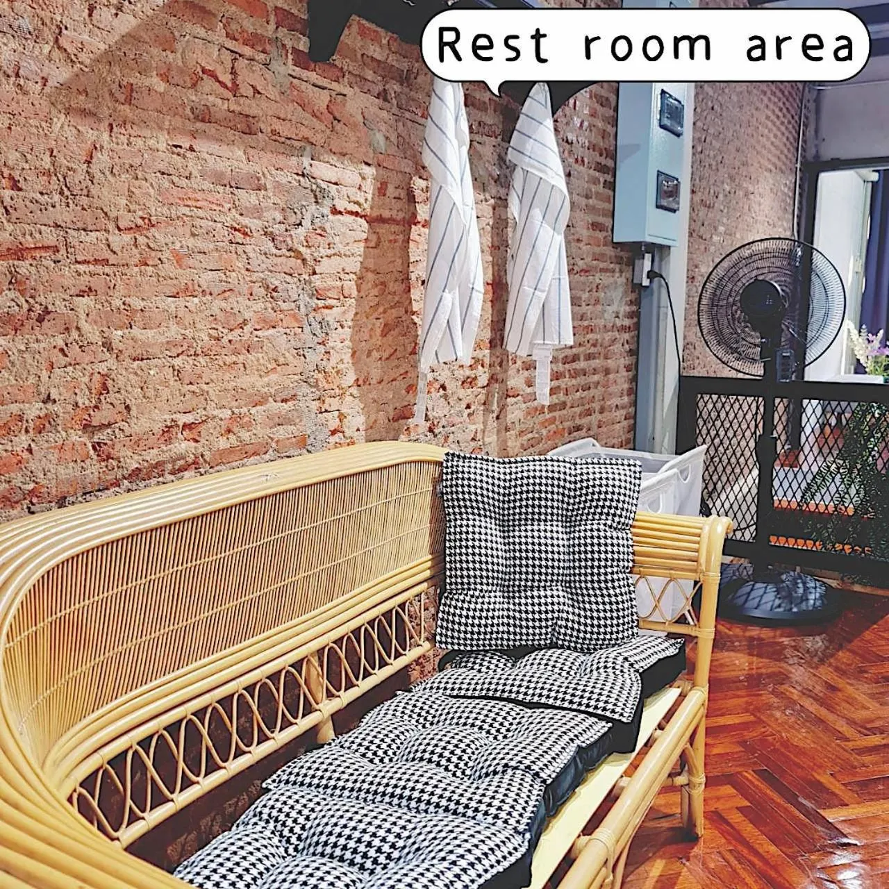 Shower in MEEMAW'S House Hostel