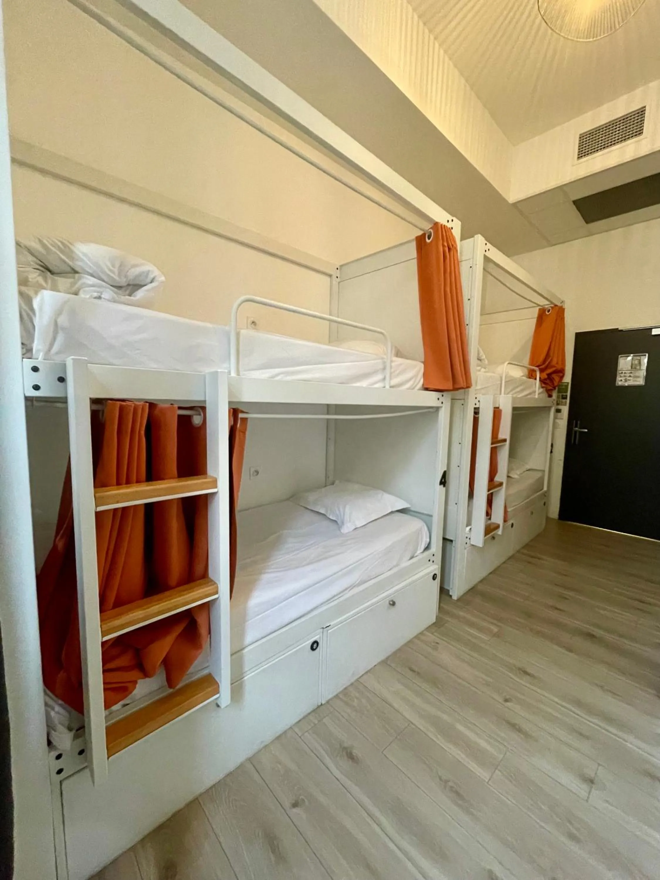 bunk bed, Bed in Le Couvent - Hostel