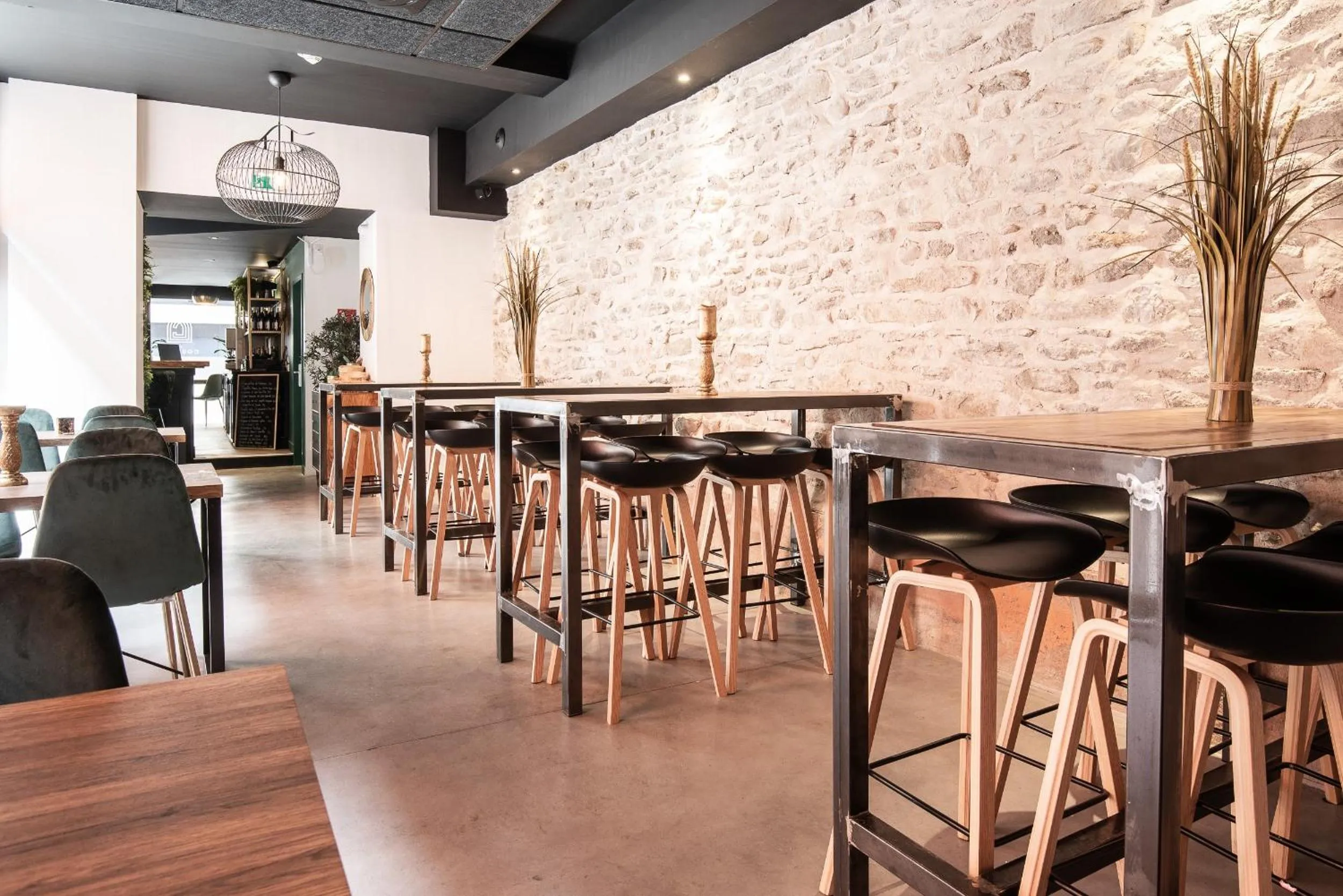 Restaurant/places to eat in Le Couvent - Hostel