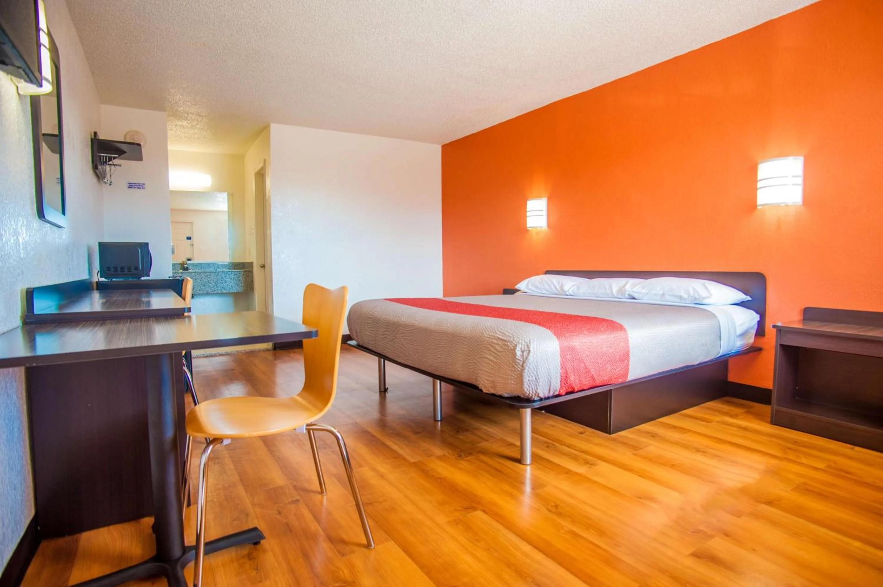 Bedroom, Bed in Motel 6-Corsicana, TX