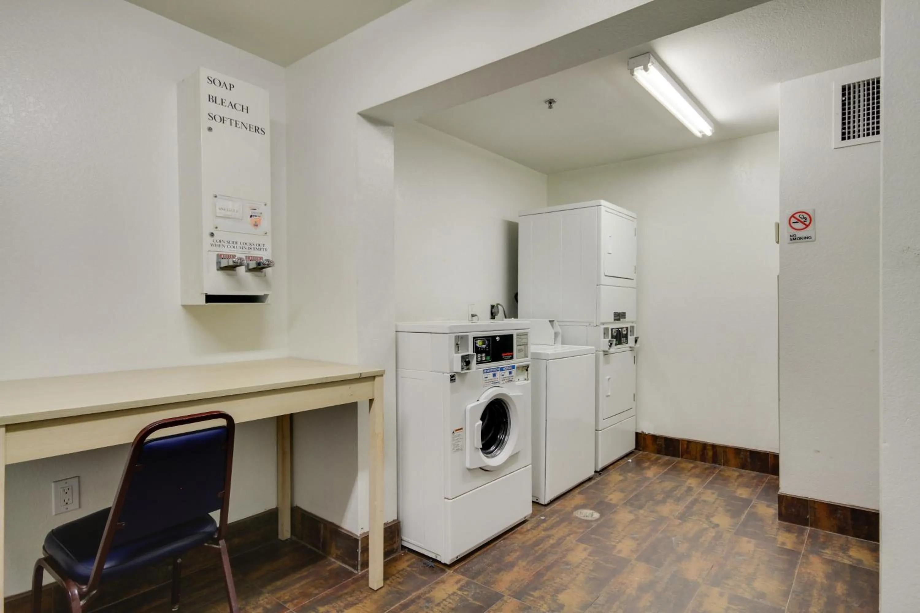 laundry in Motel 6-Corsicana, TX