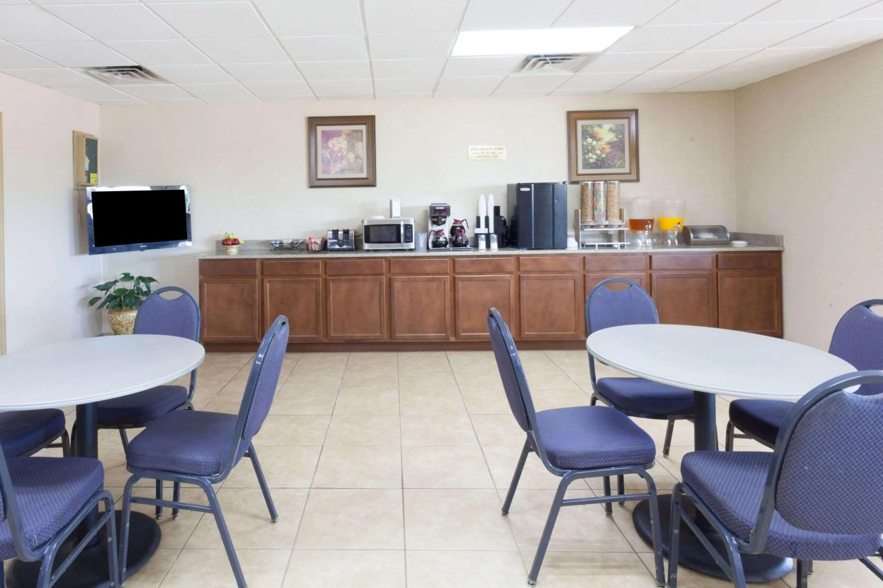 On site in Knights Inn Murfreesboro