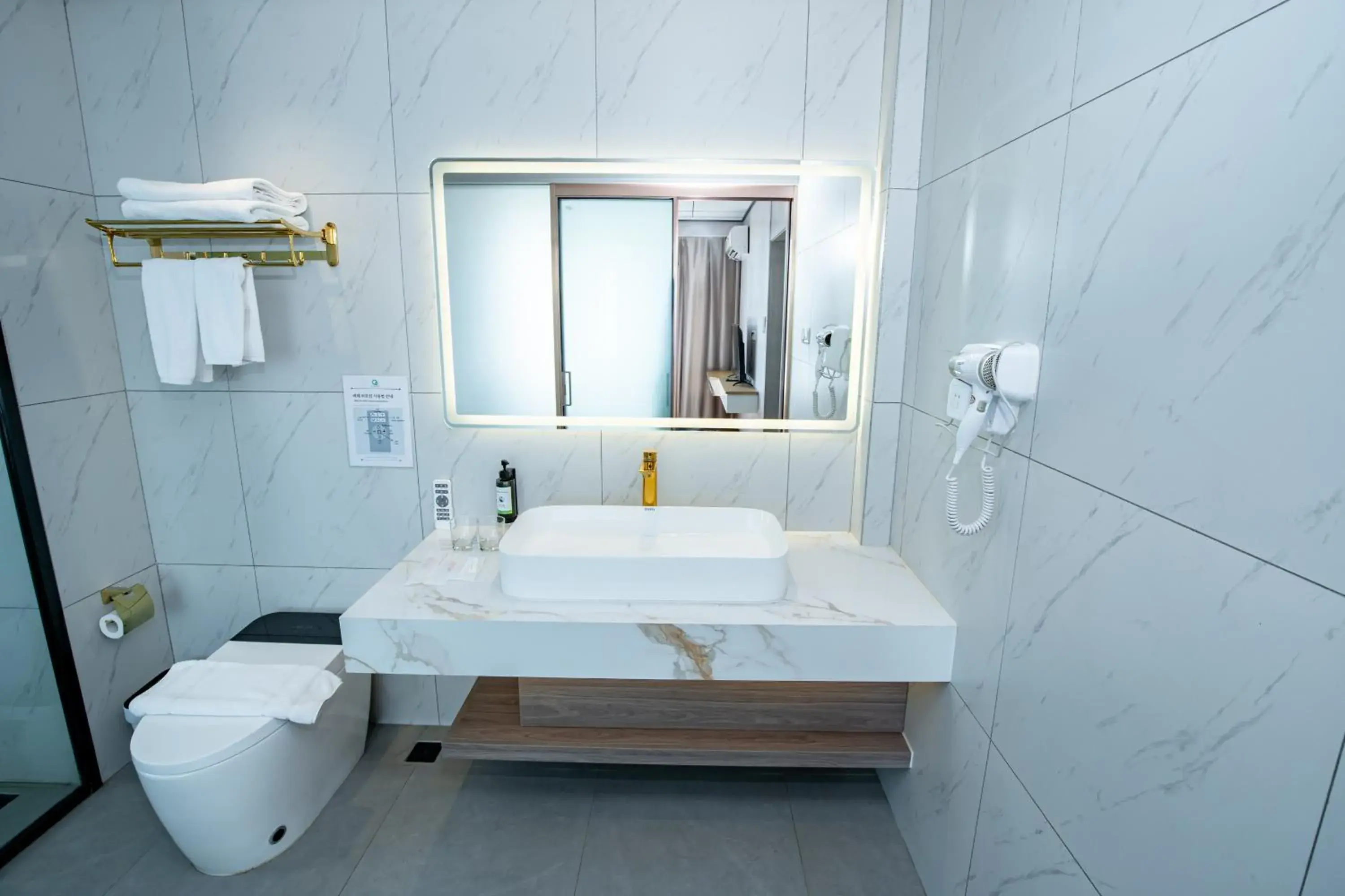 Deluxe Twin Room in Vientiane Yooeun Hotel Deluxe Twin Room in Vientiane Yooeun Hotel