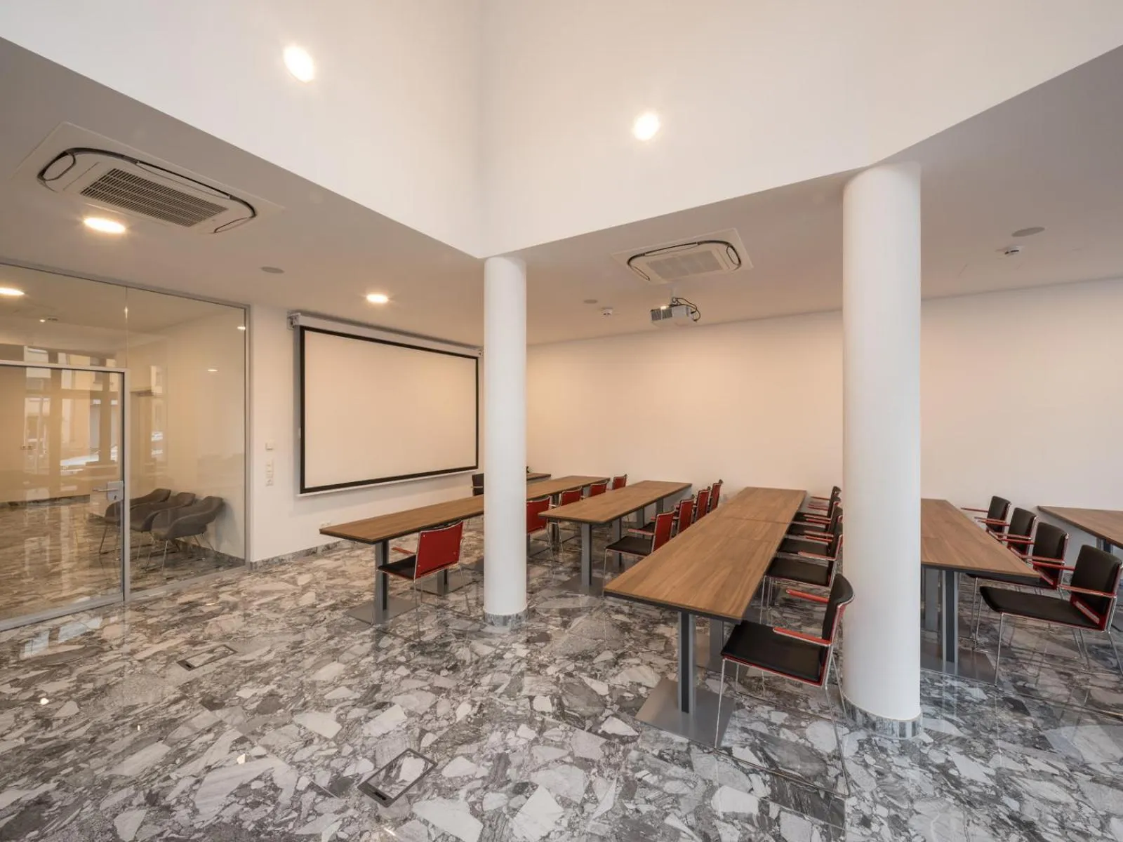 Meeting/conference room in RS-HOTEL - smart & modern Hotel Apartments