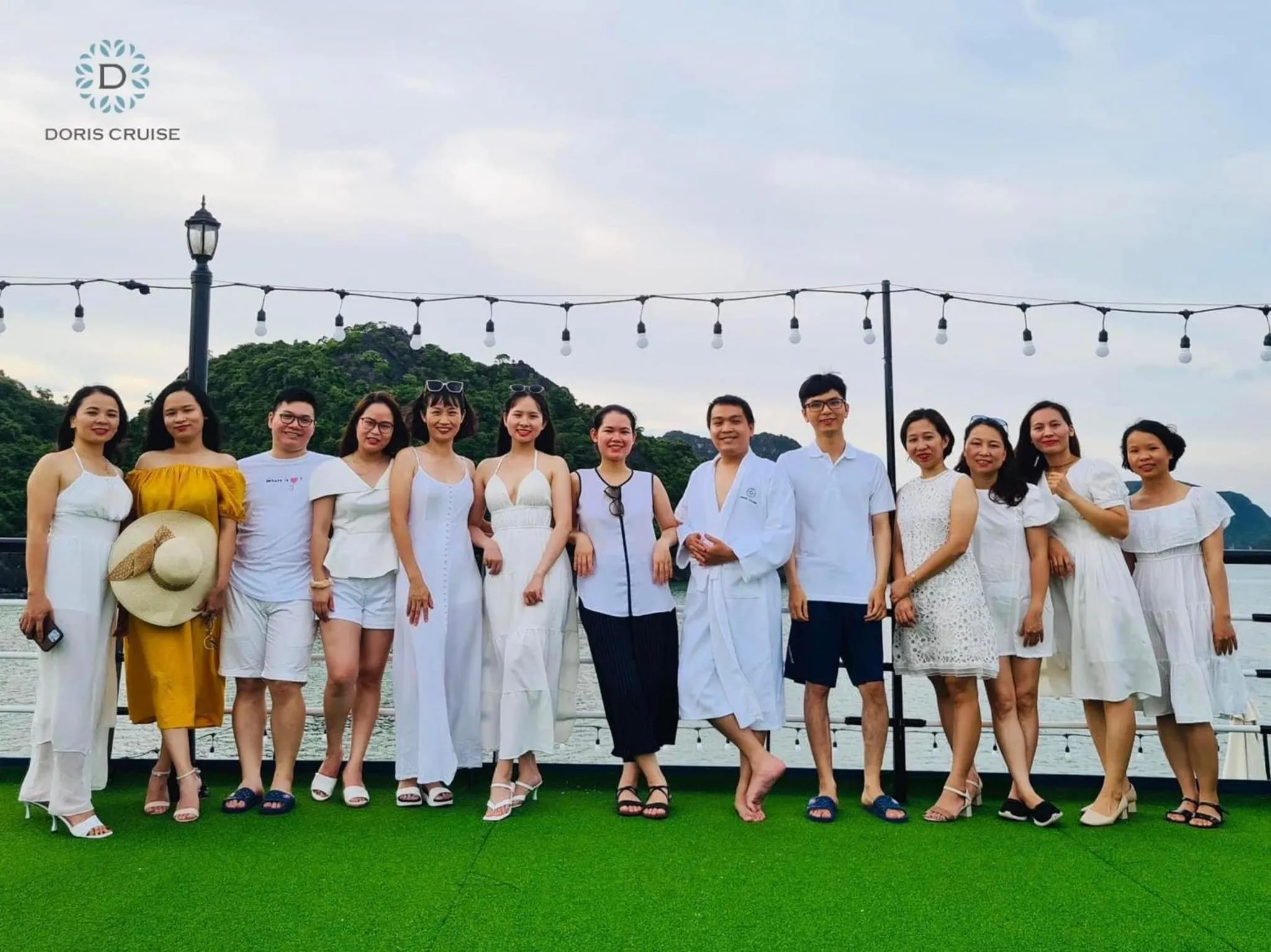 group of guests in Doris Cruise by HAG